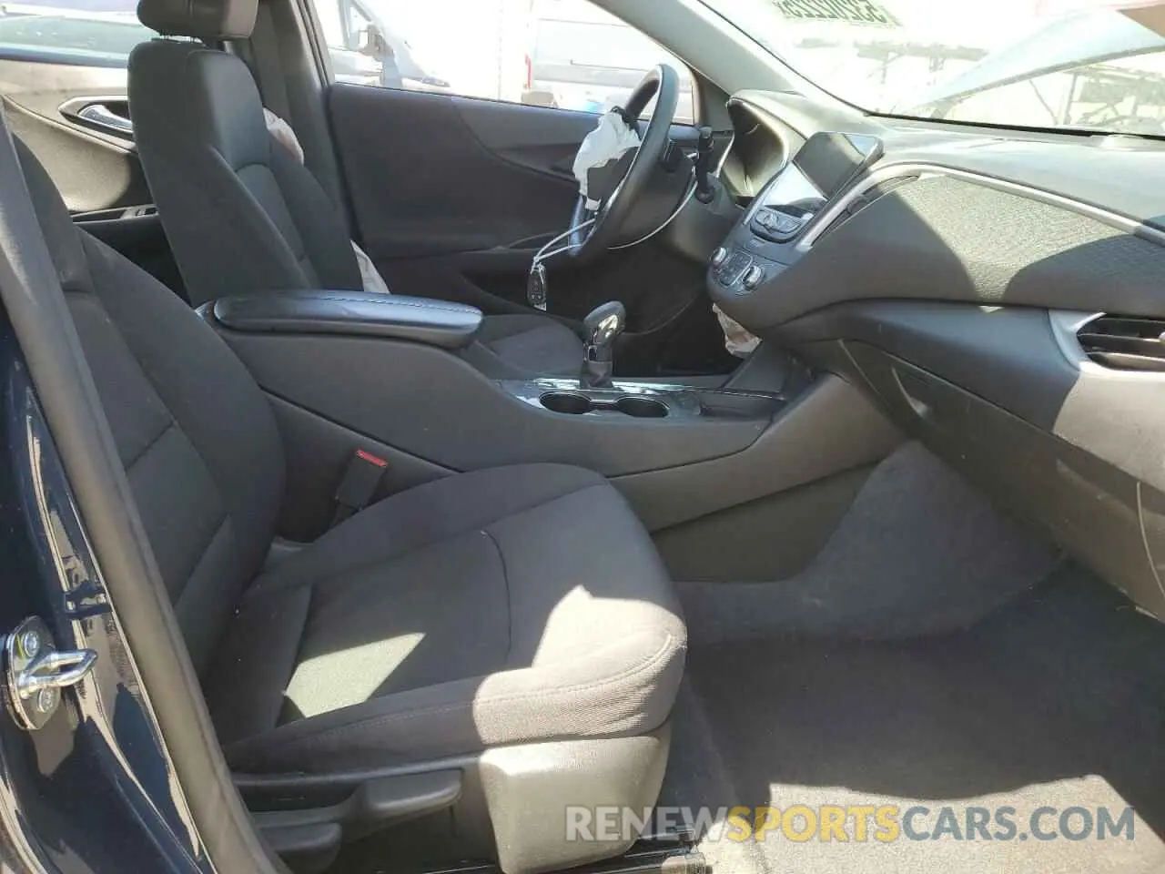 7 Photograph of a damaged car 1G1ZD5ST1NF171370 CHEVROLET MALIBU 2022