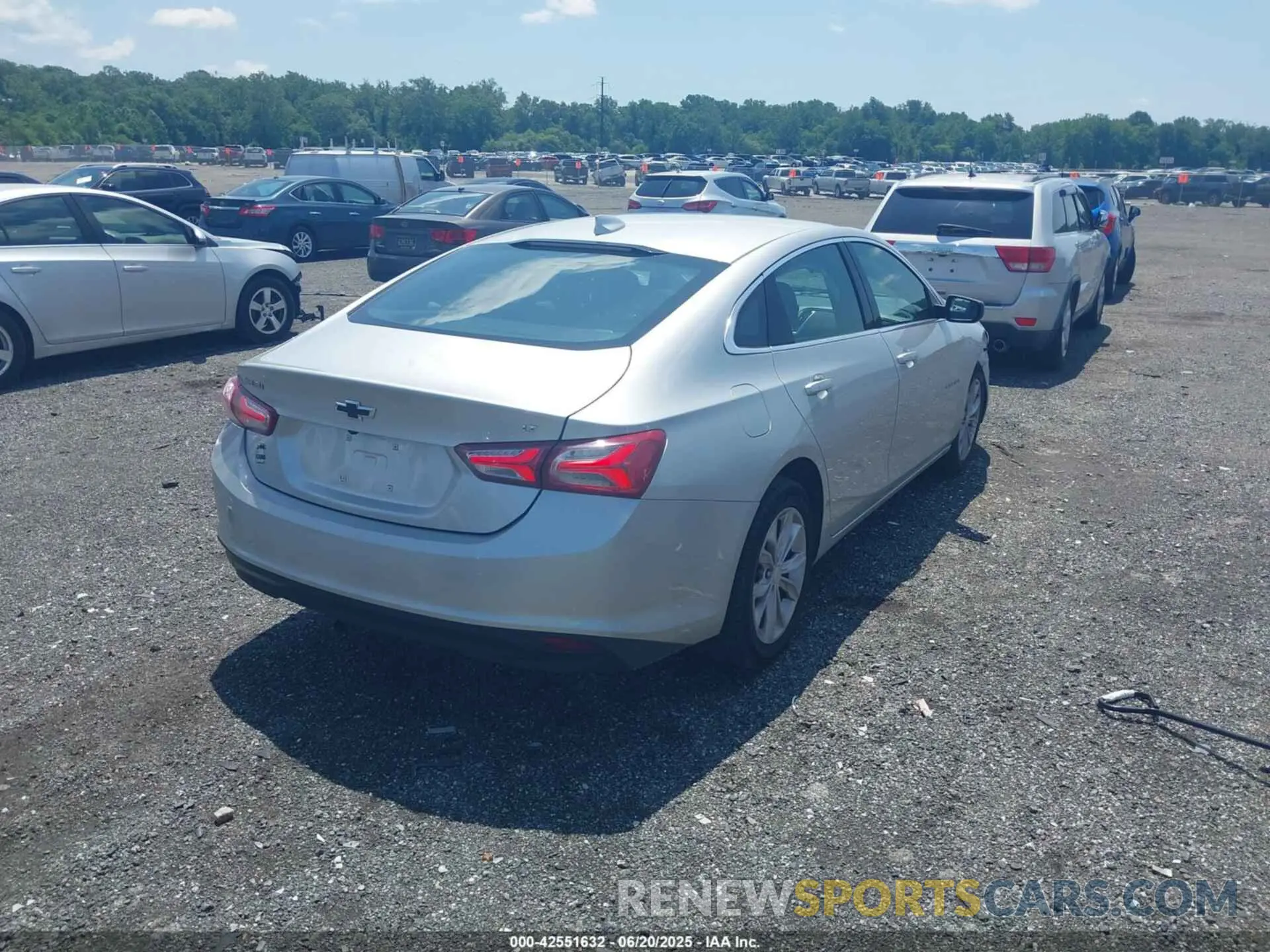 4 Photograph of a damaged car 1G1ZD5ST1NF178044 CHEVROLET MALIBU 2022