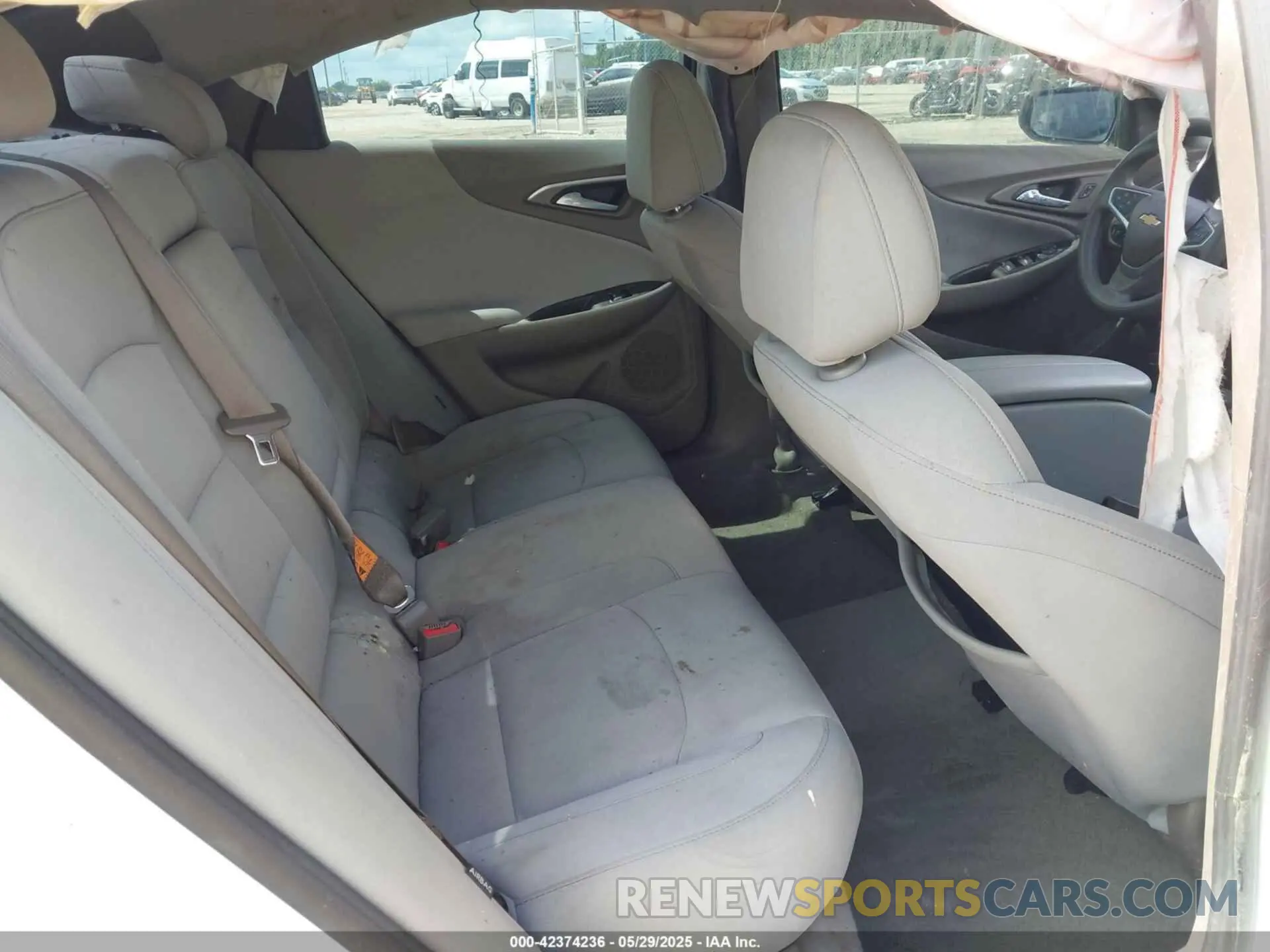 8 Фотография поврежденного автомобиля 1G1ZD5ST1NF184328 CHEVROLET MALIBU 2022