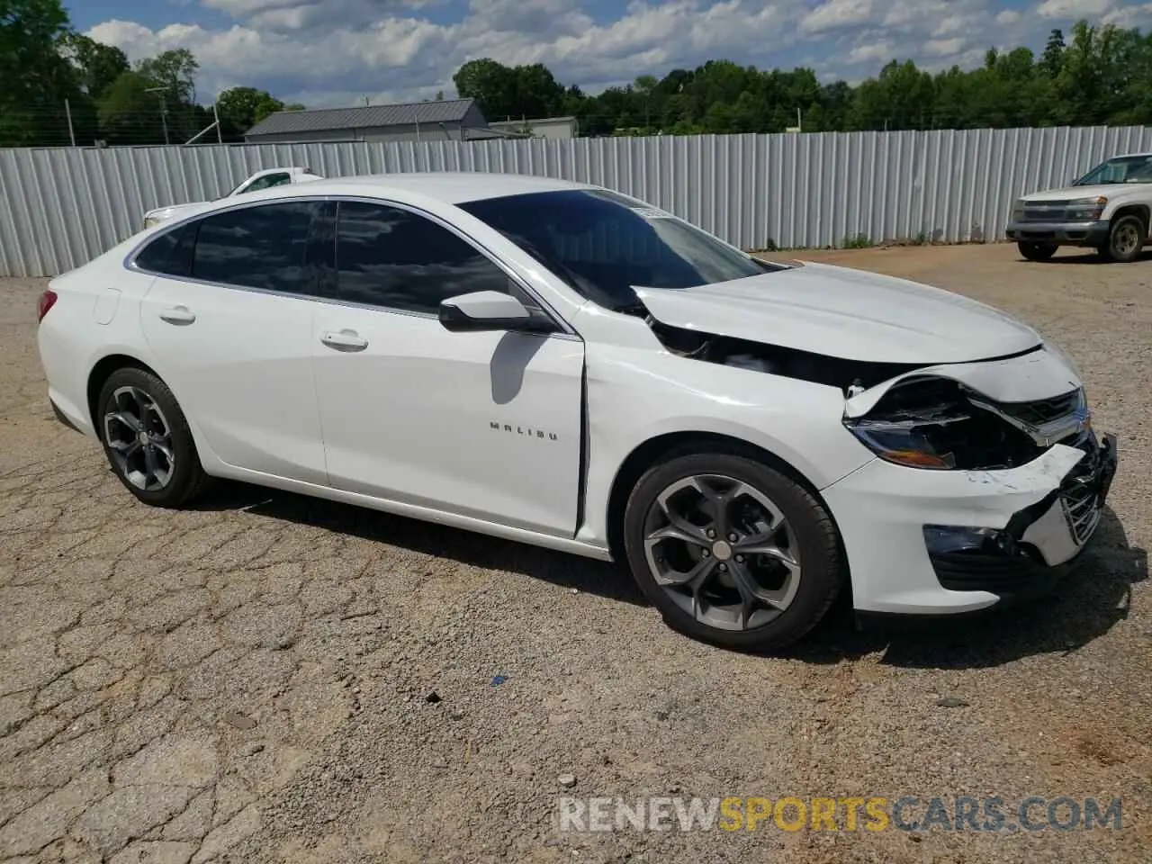 4 Photograph of a damaged car 1G1ZD5ST2NF131010 CHEVROLET MALIBU 2022