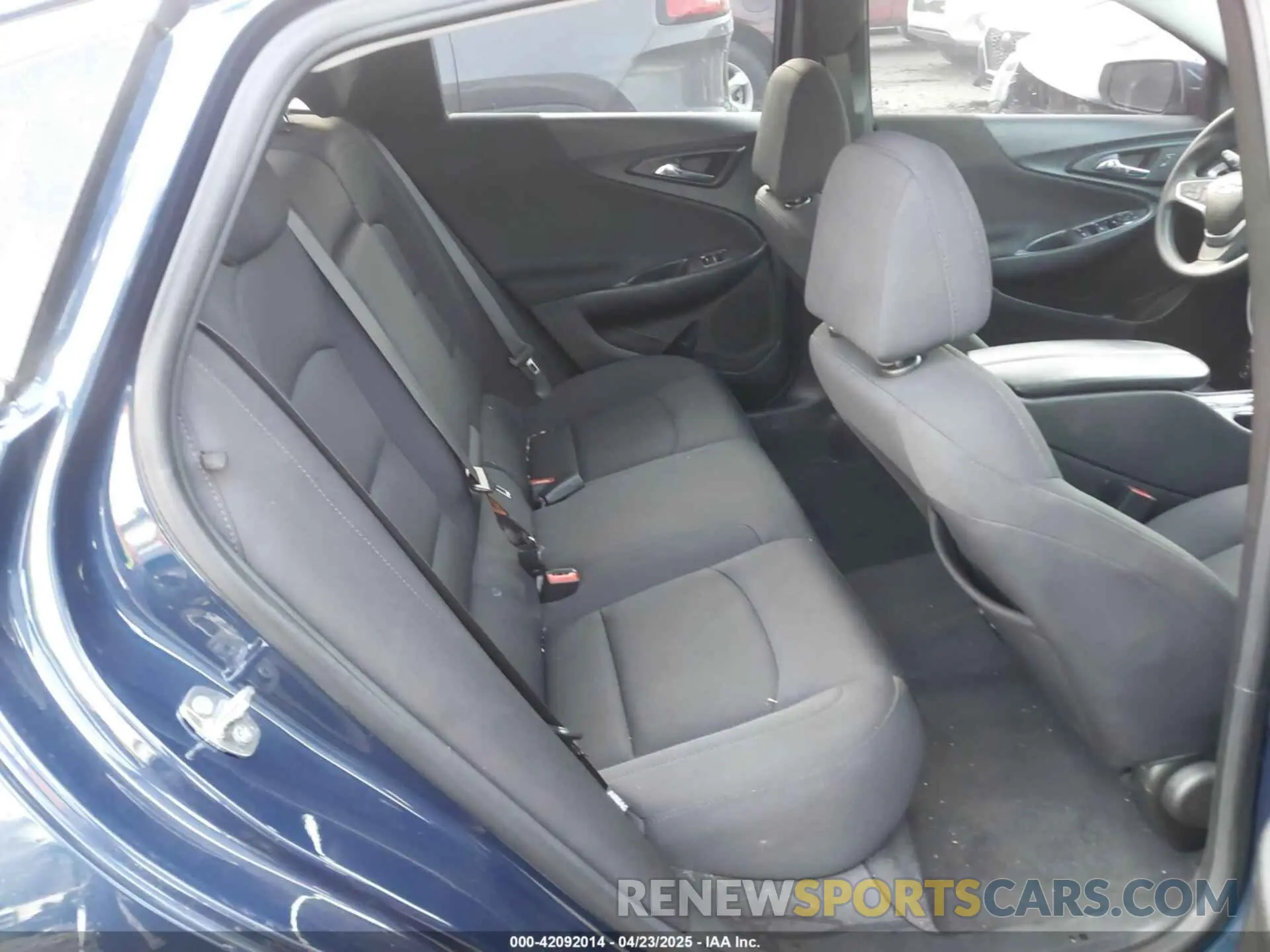 8 Фотография поврежденного автомобиля 1G1ZD5ST2NF169353 CHEVROLET MALIBU 2022