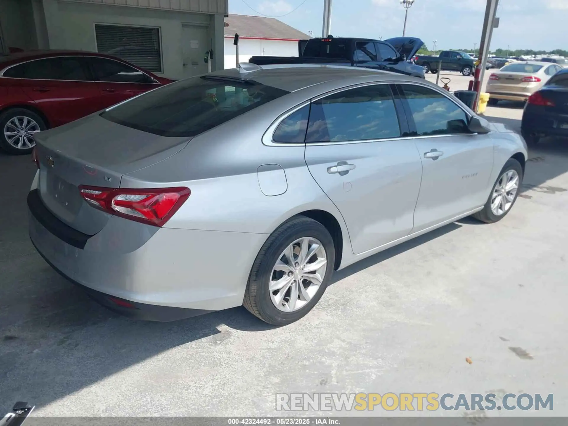 4 Photograph of a damaged car 1G1ZD5ST3NF118833 CHEVROLET MALIBU 2022