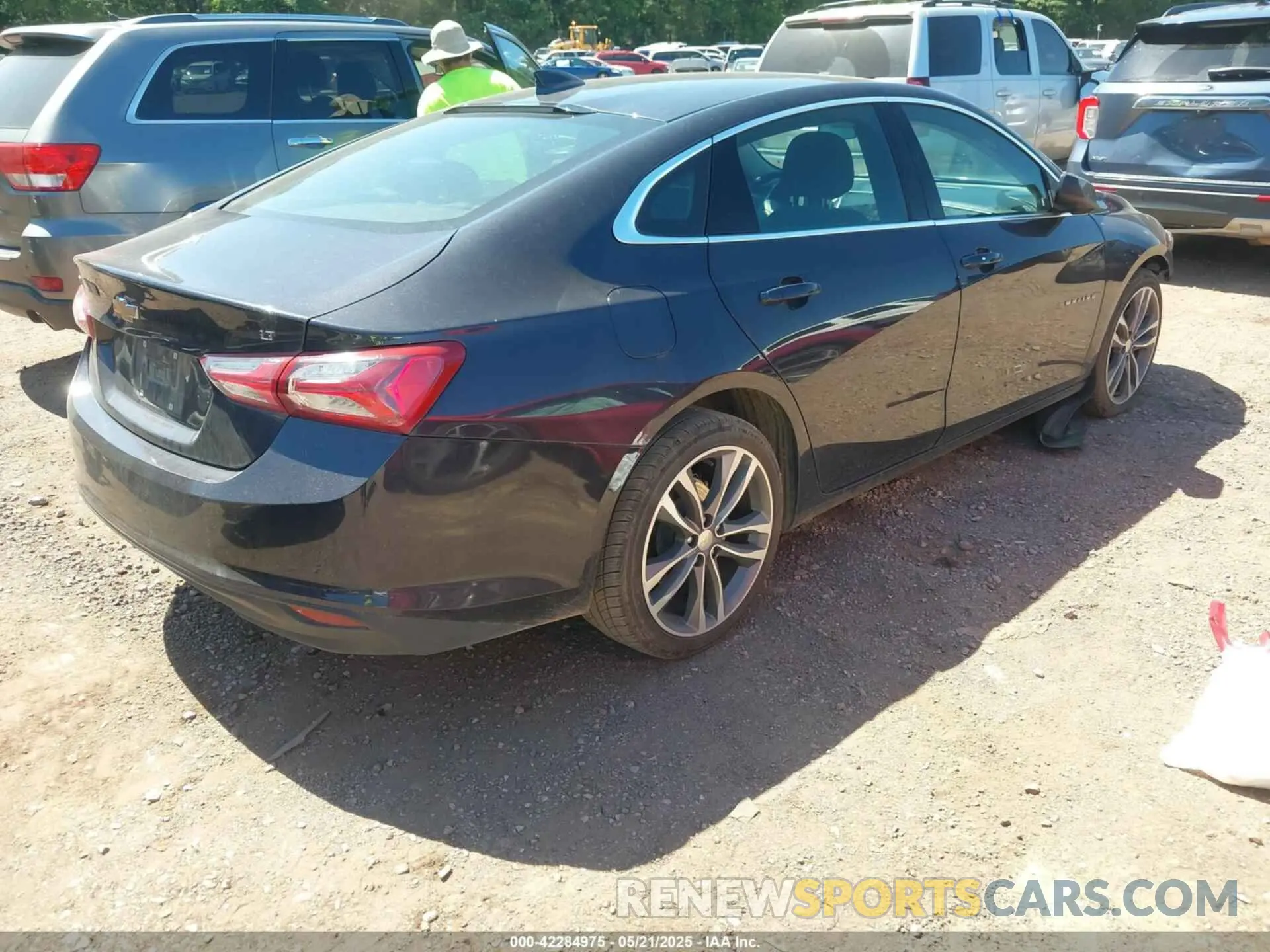 4 Фотография поврежденного автомобиля 1G1ZD5ST3NF131016 CHEVROLET MALIBU 2022