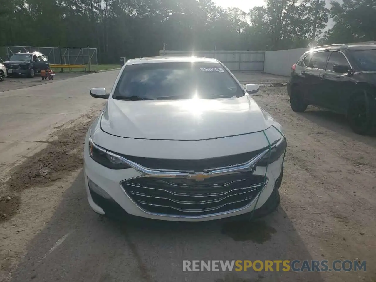 5 Photograph of a damaged car 1G1ZD5ST3NF156983 CHEVROLET MALIBU 2022