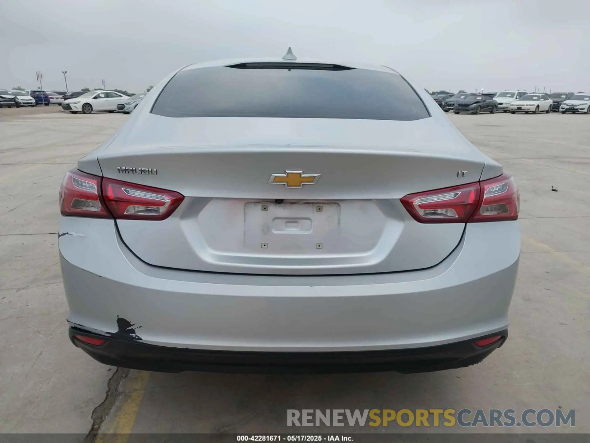 17 Photograph of a damaged car 1G1ZD5ST3NF160452 CHEVROLET MALIBU 2022