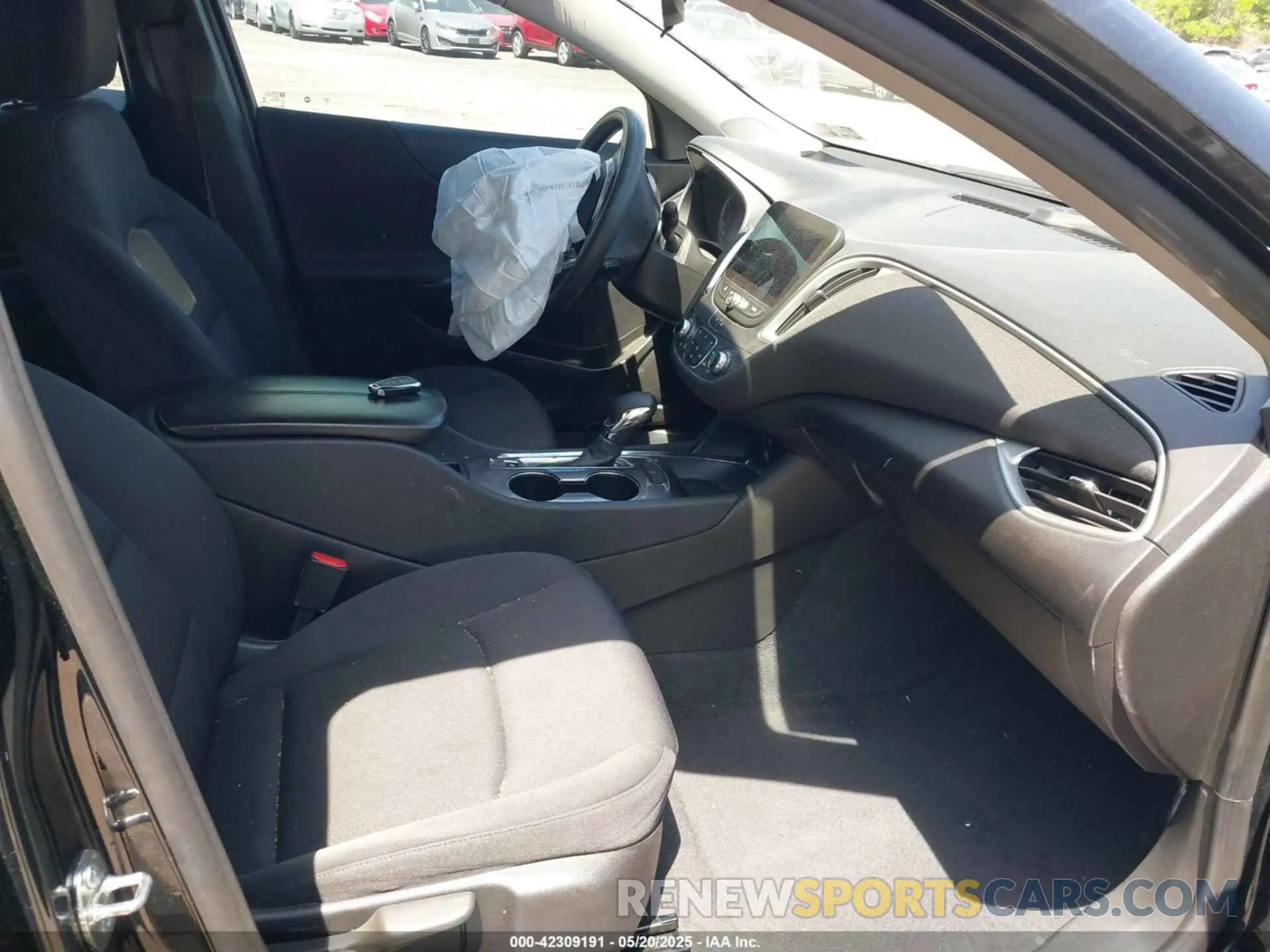 5 Photograph of a damaged car 1G1ZD5ST3NF194309 CHEVROLET MALIBU 2022