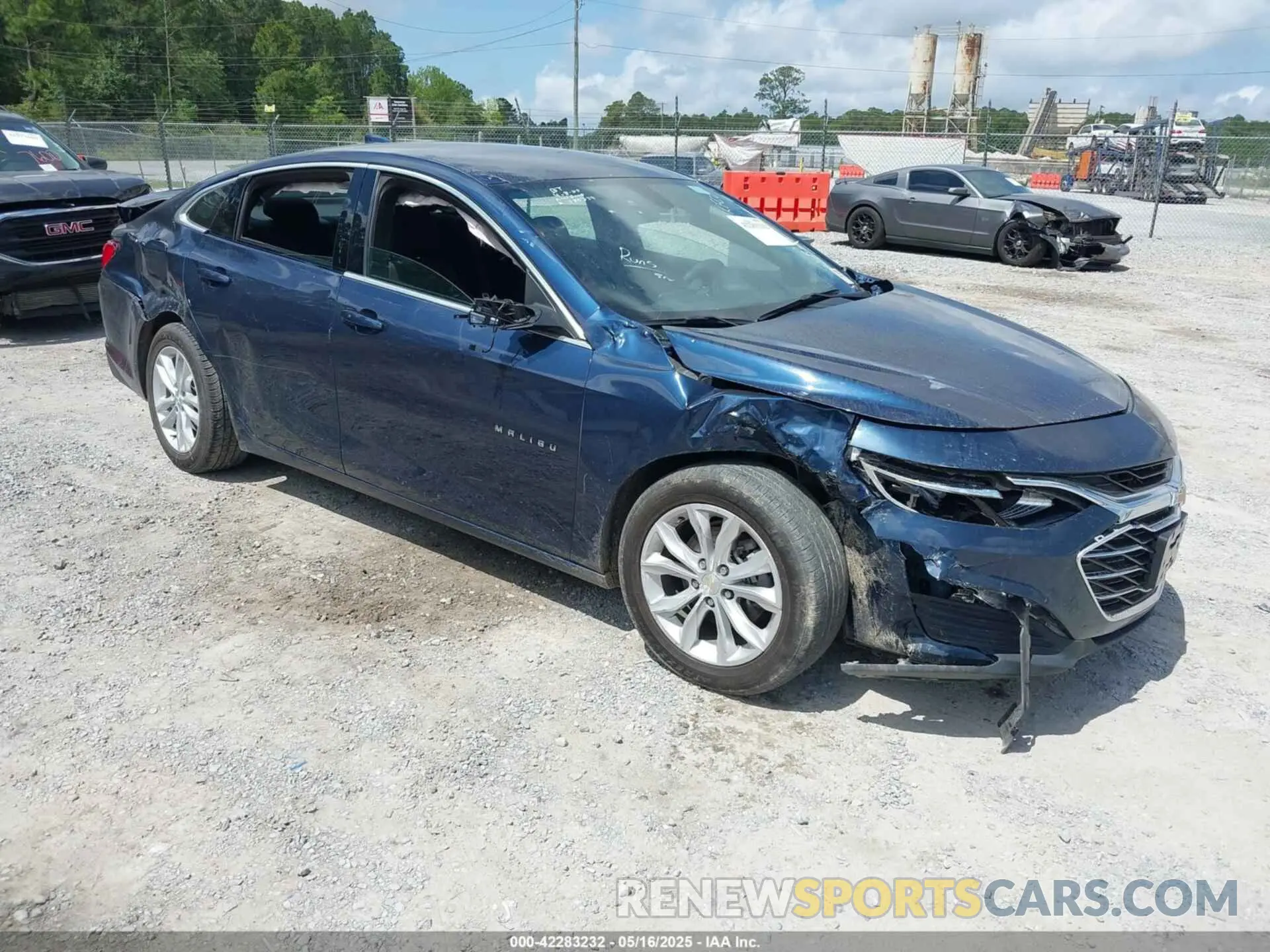 1 Фотография поврежденного автомобиля 1G1ZD5ST4NF180239 CHEVROLET MALIBU 2022