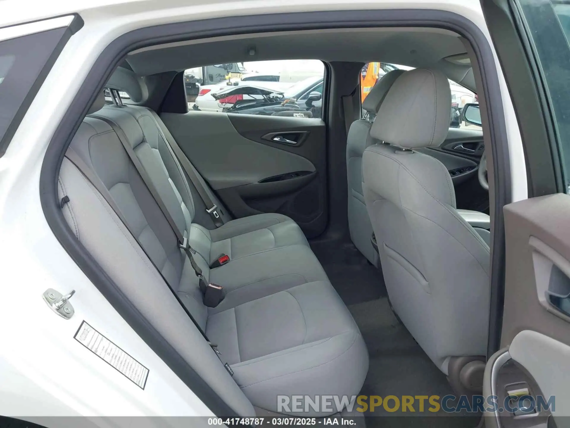 8 Photograph of a damaged car 1G1ZD5ST5NF140431 CHEVROLET MALIBU 2022