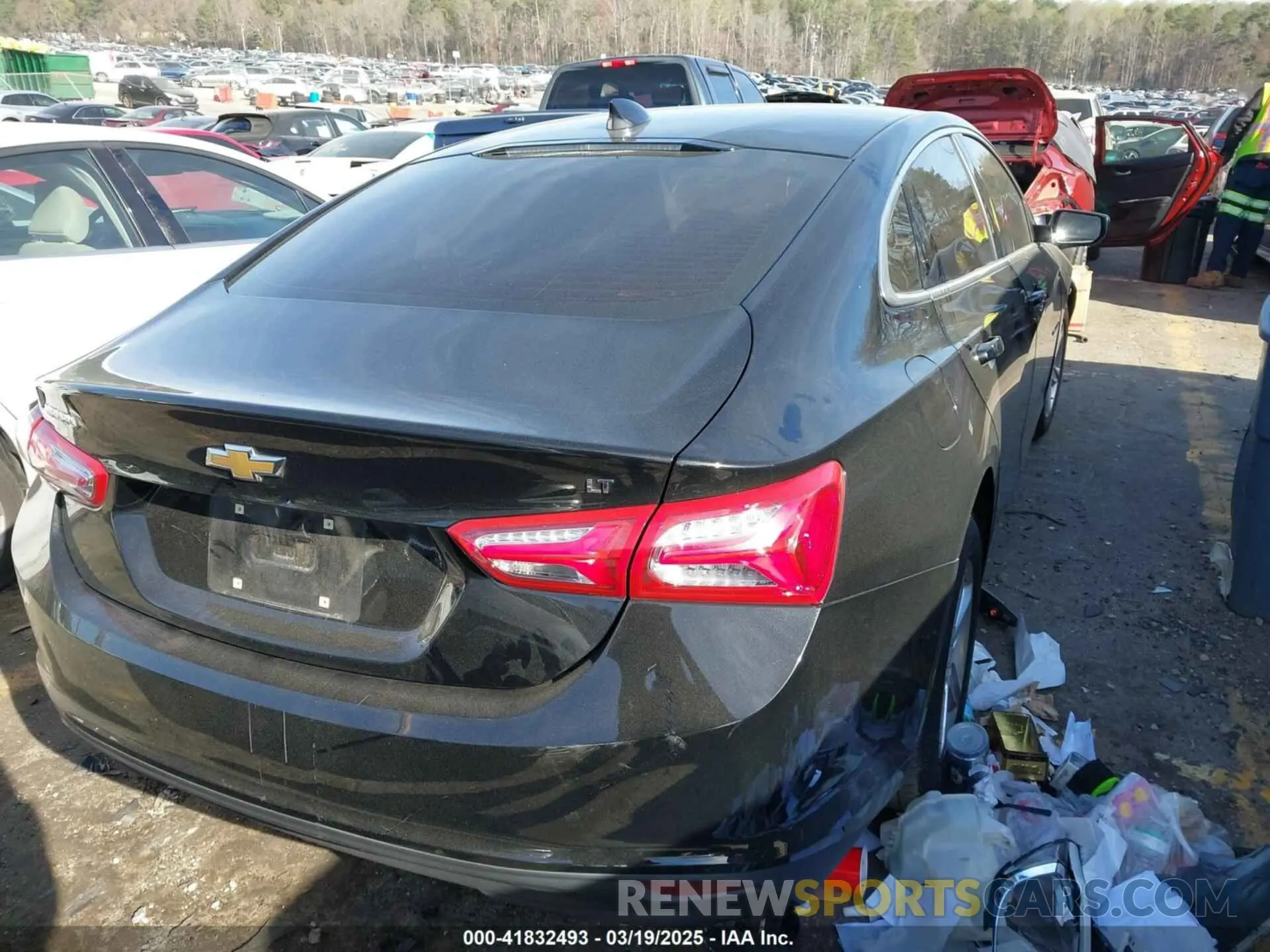4 Photograph of a damaged car 1G1ZD5ST6NF151647 CHEVROLET MALIBU 2022