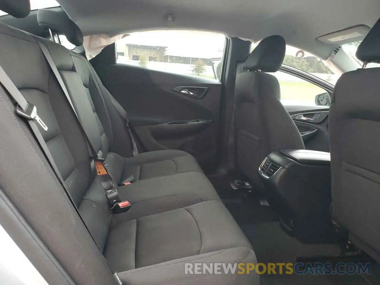 10 Photograph of a damaged car 1G1ZD5ST7NF139555 CHEVROLET MALIBU 2022