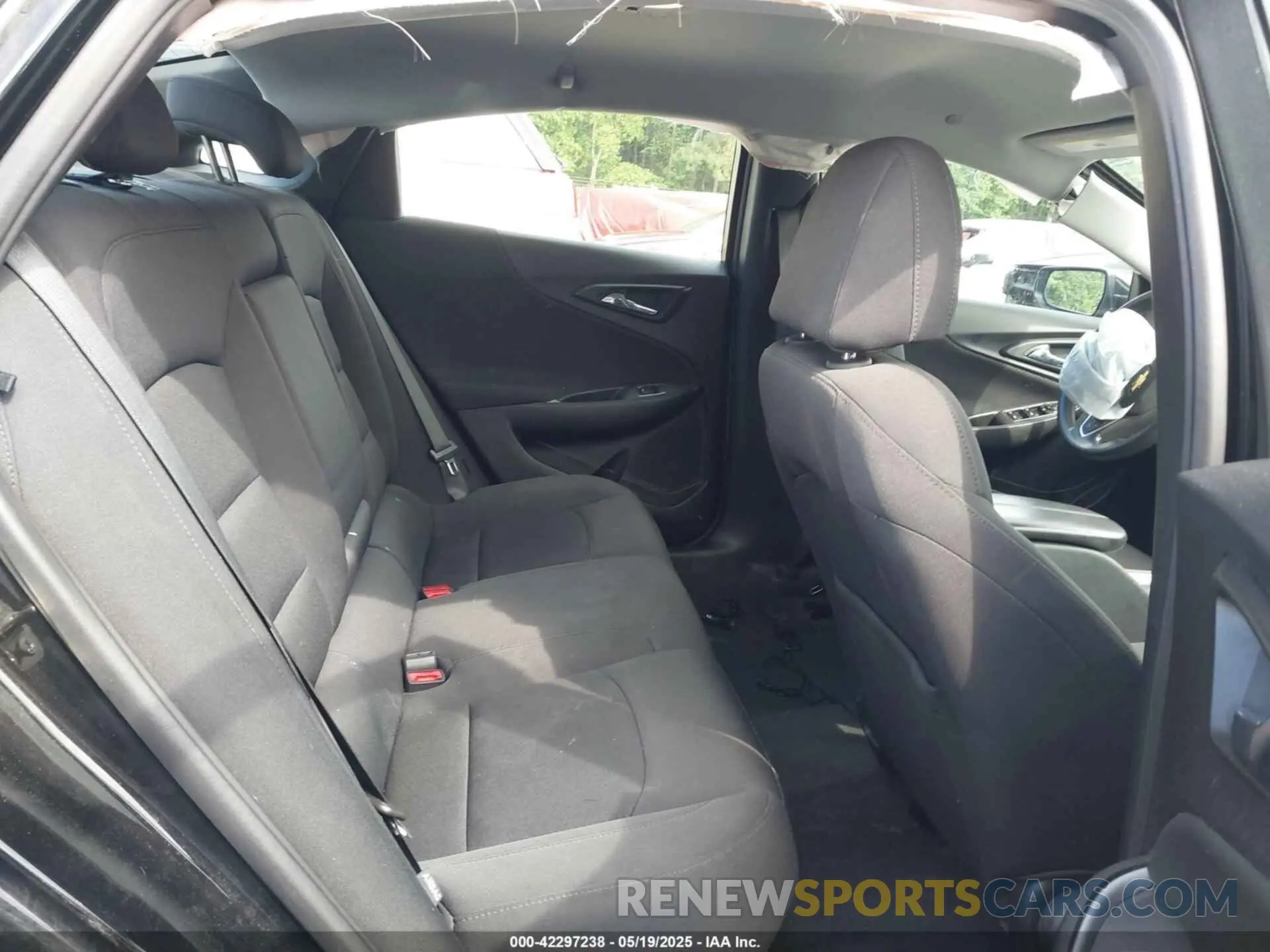 8 Photograph of a damaged car 1G1ZD5ST7NF163161 CHEVROLET MALIBU 2022