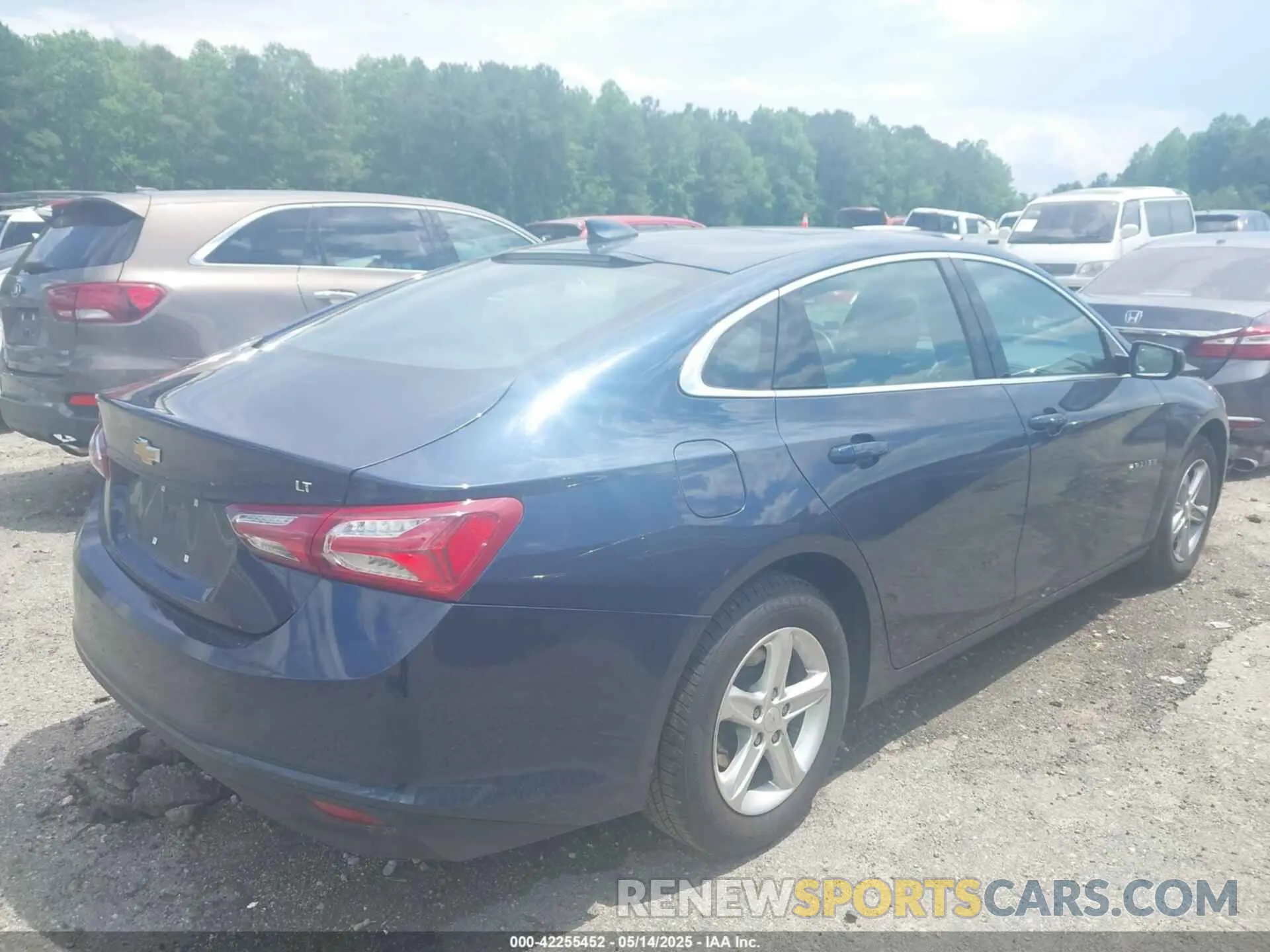 4 Photograph of a damaged car 1G1ZD5ST7NF184964 CHEVROLET MALIBU 2022