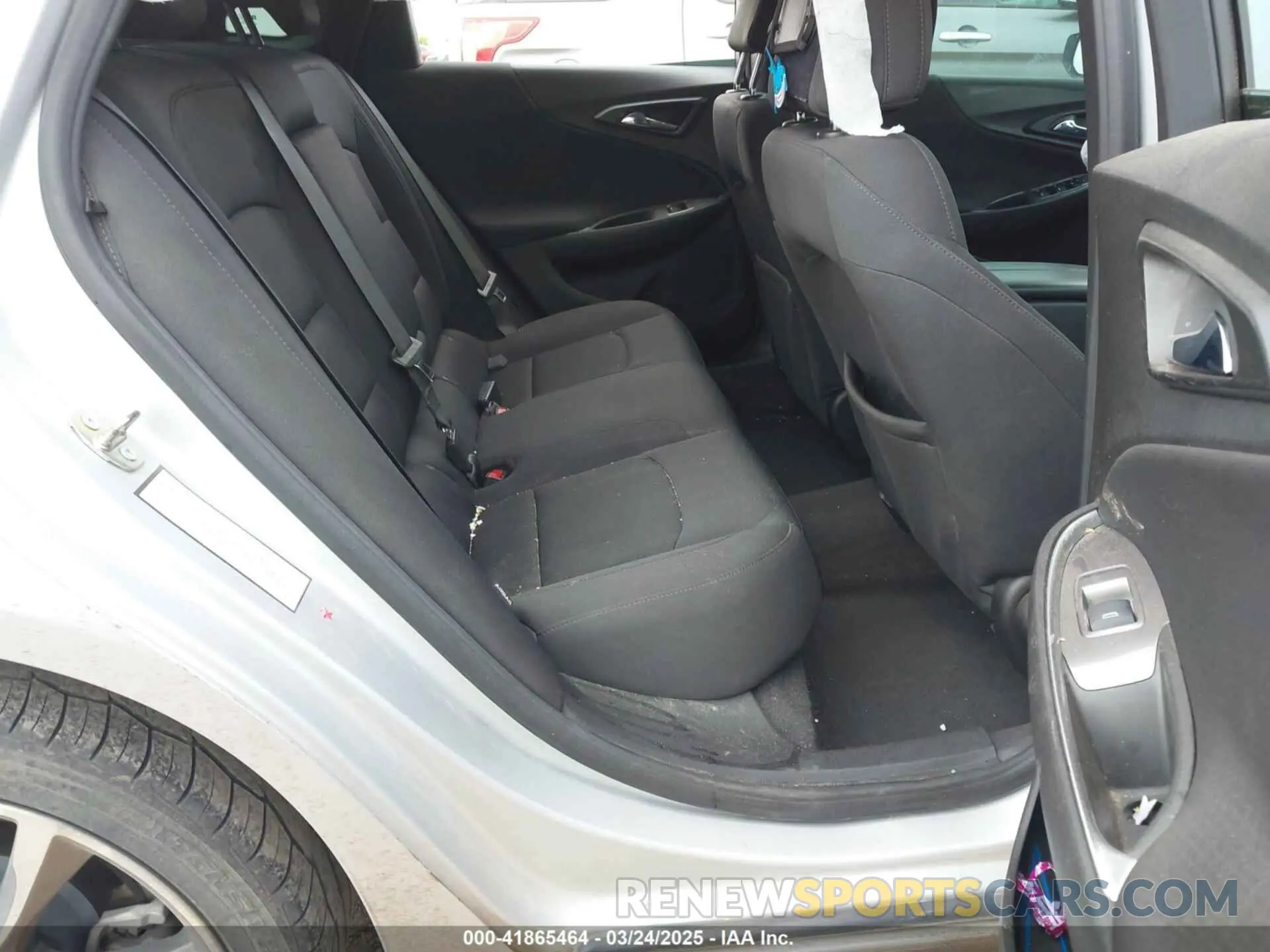 8 Photograph of a damaged car 1G1ZD5ST8NF121632 CHEVROLET MALIBU 2022