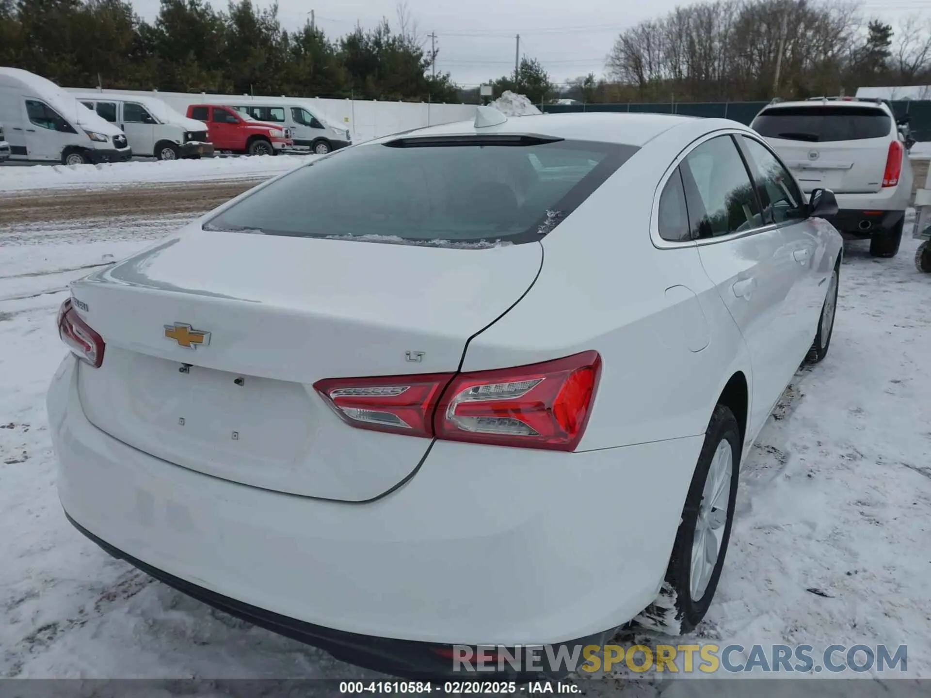 4 Photograph of a damaged car 1G1ZD5ST8NF147440 CHEVROLET MALIBU 2022