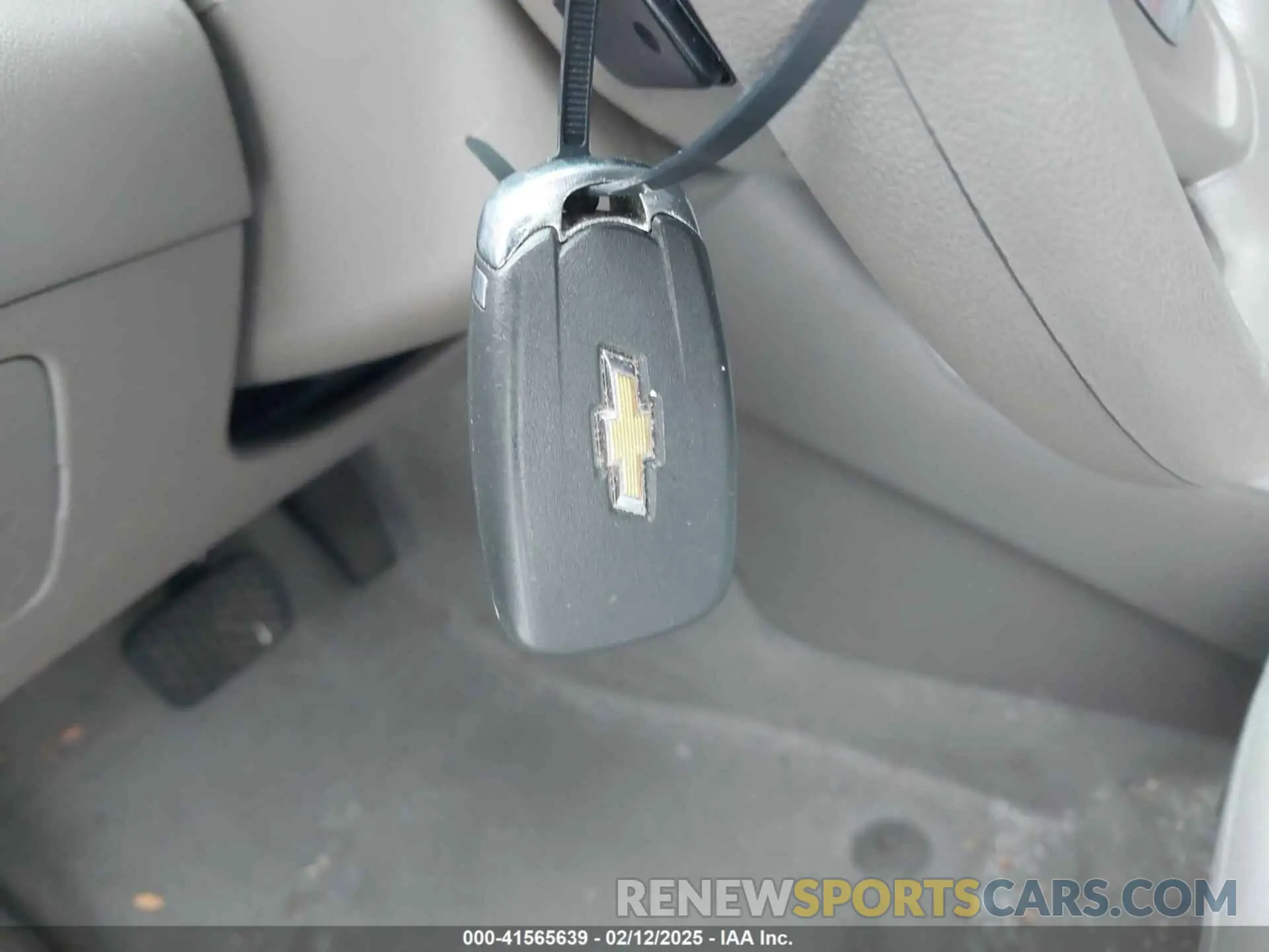 11 Photograph of a damaged car 1G1ZD5ST9NF151402 CHEVROLET MALIBU 2022