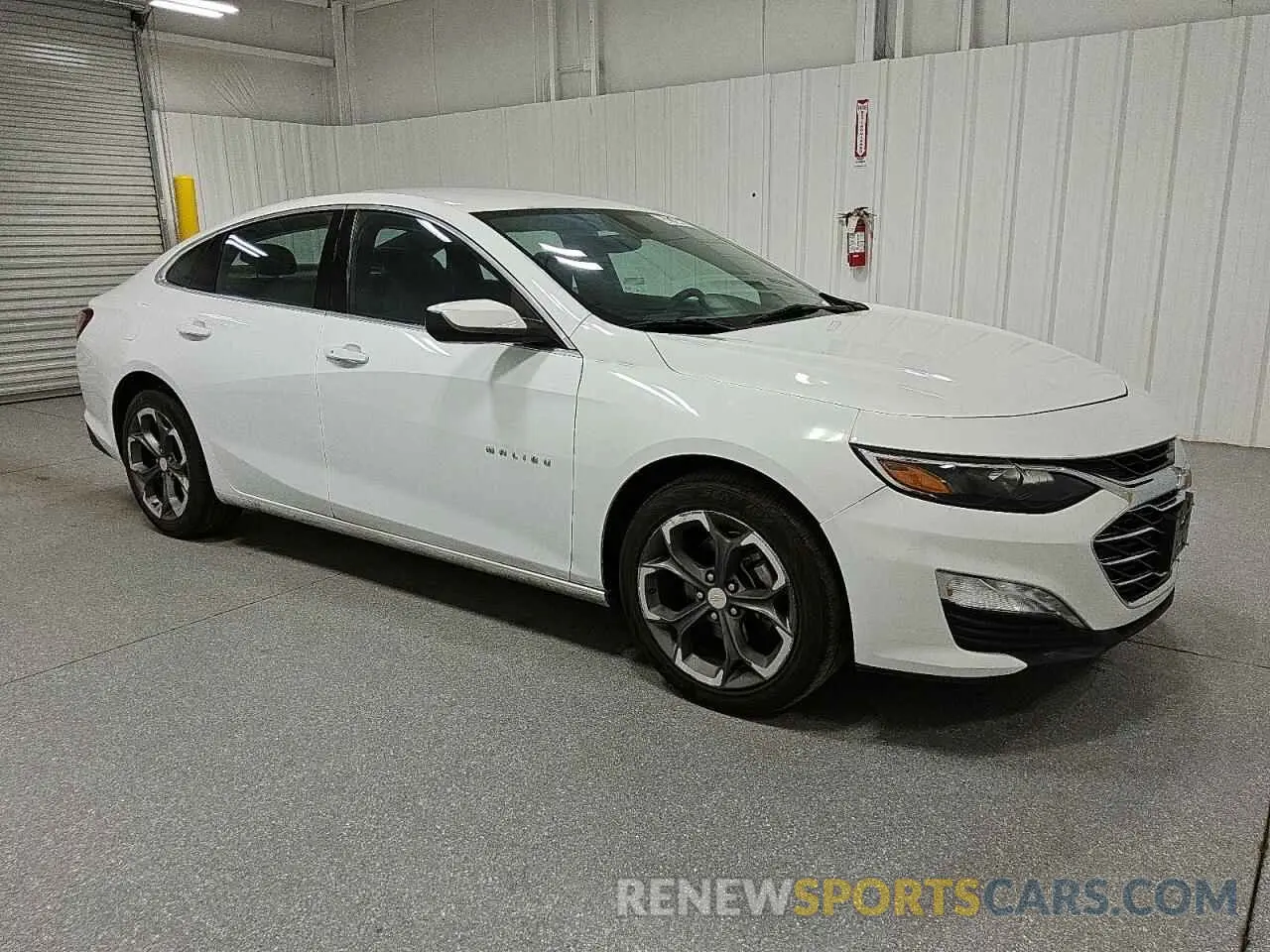 4 Photograph of a damaged car 1G1ZD5STXNF117386 CHEVROLET MALIBU 2022