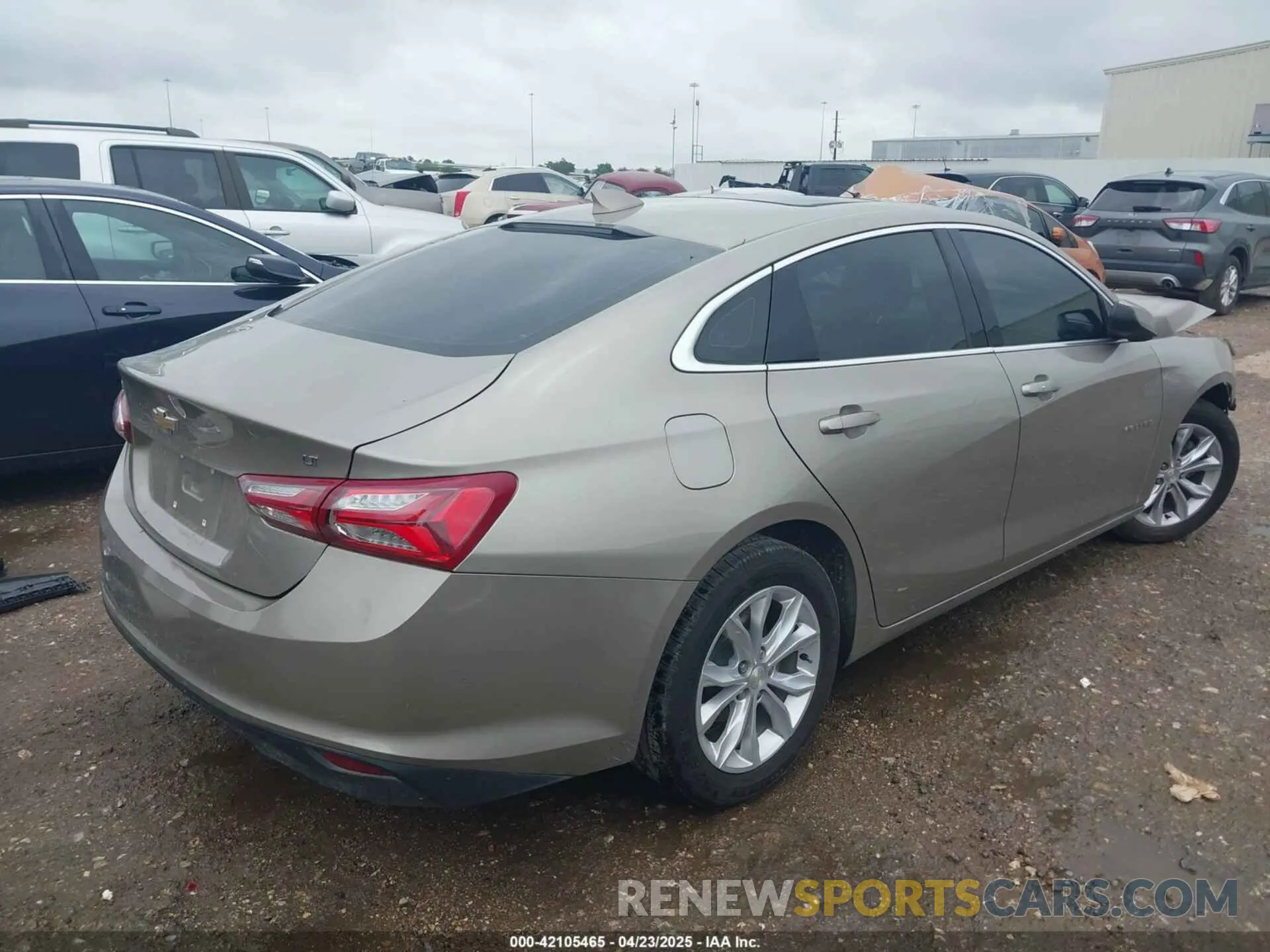 4 Фотография поврежденного автомобиля 1G1ZD5STXNF150923 CHEVROLET MALIBU 2022