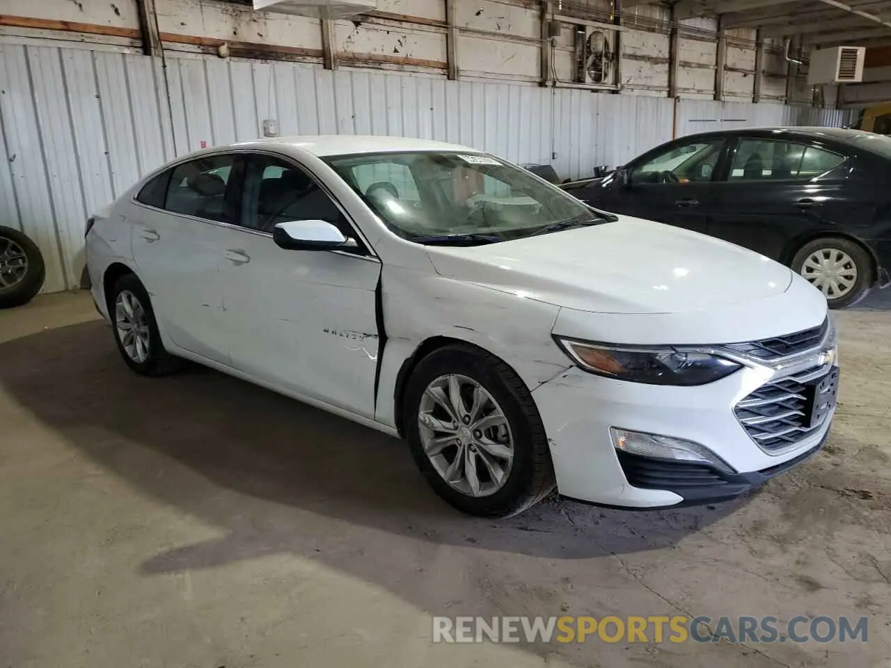4 Фотография поврежденного автомобиля 1G1ZD5STXNF158391 CHEVROLET MALIBU 2022