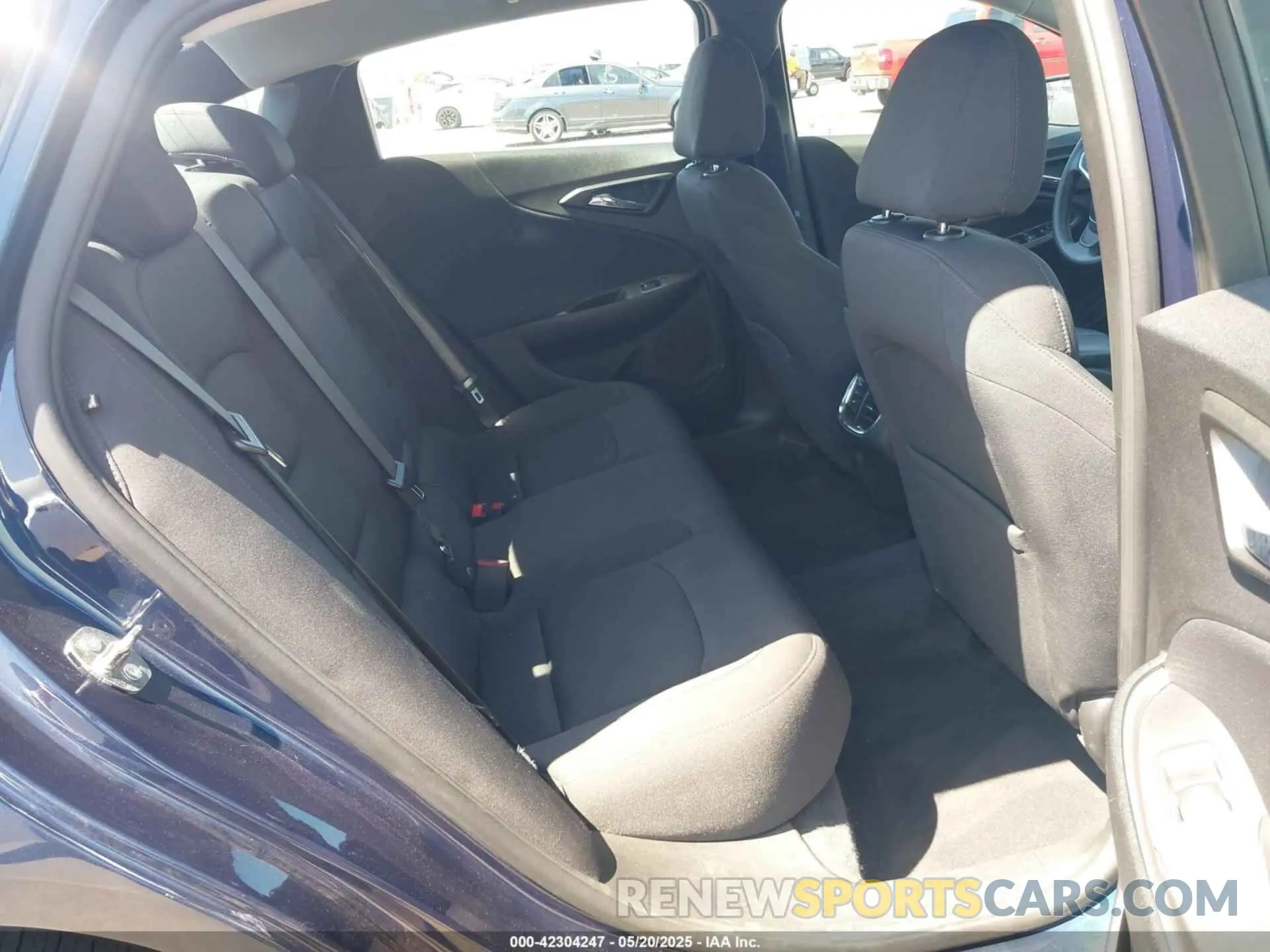 8 Фотография поврежденного автомобиля 1G1ZD5STXNF180178 CHEVROLET MALIBU 2022