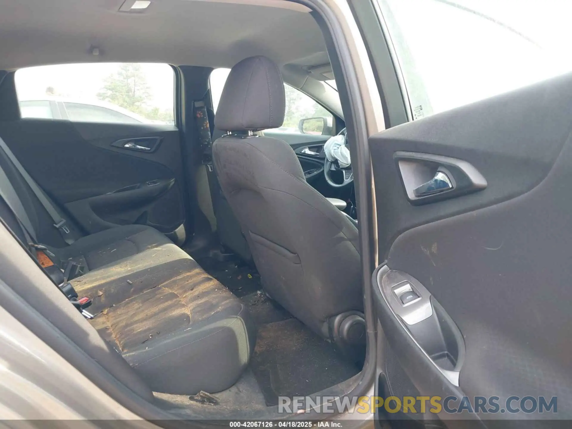 8 Photograph of a damaged car 1G1ZG5ST7NF197186 CHEVROLET MALIBU 2022