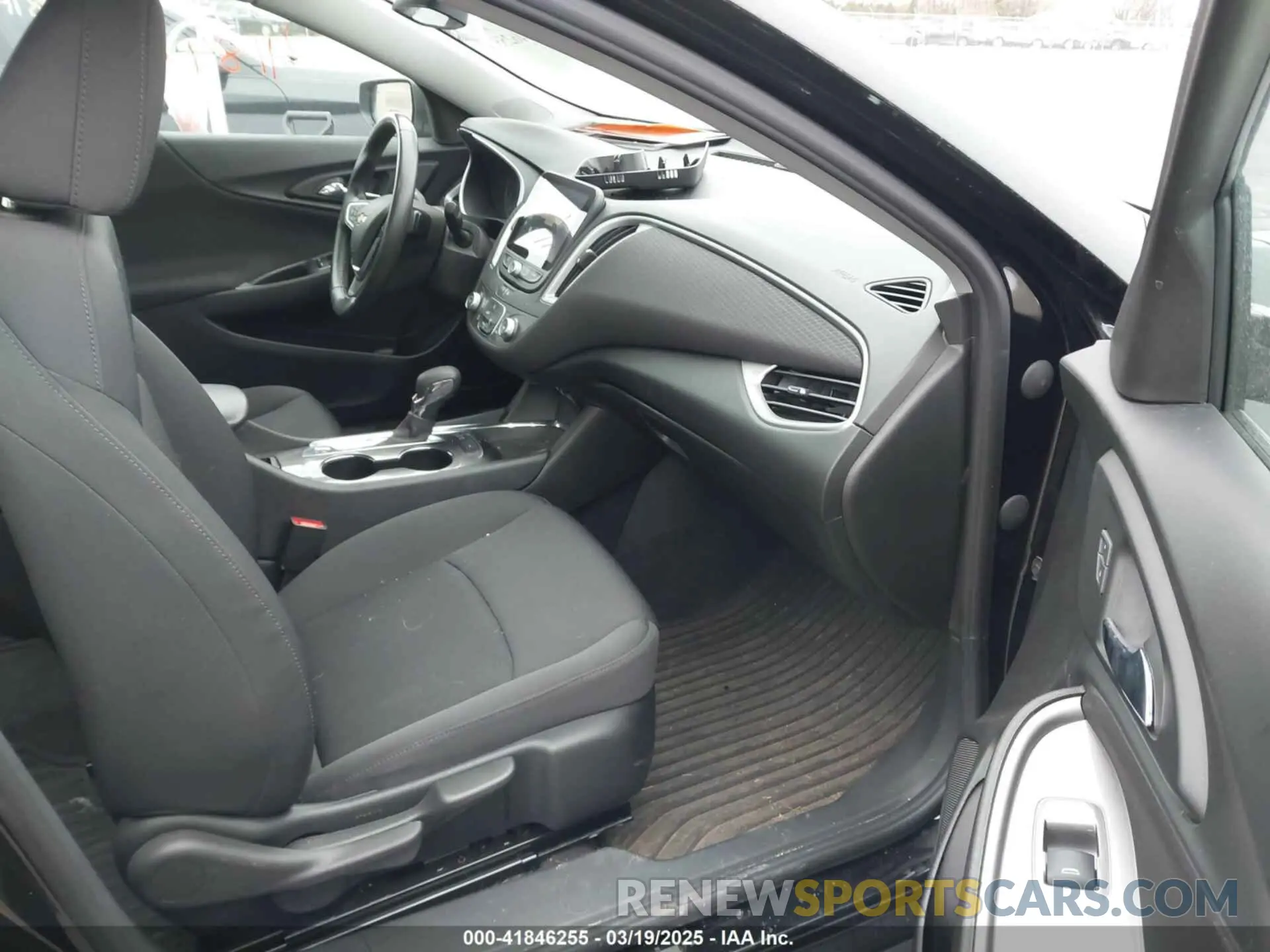5 Photograph of a damaged car 1G1ZG5ST9NF206437 CHEVROLET MALIBU 2022