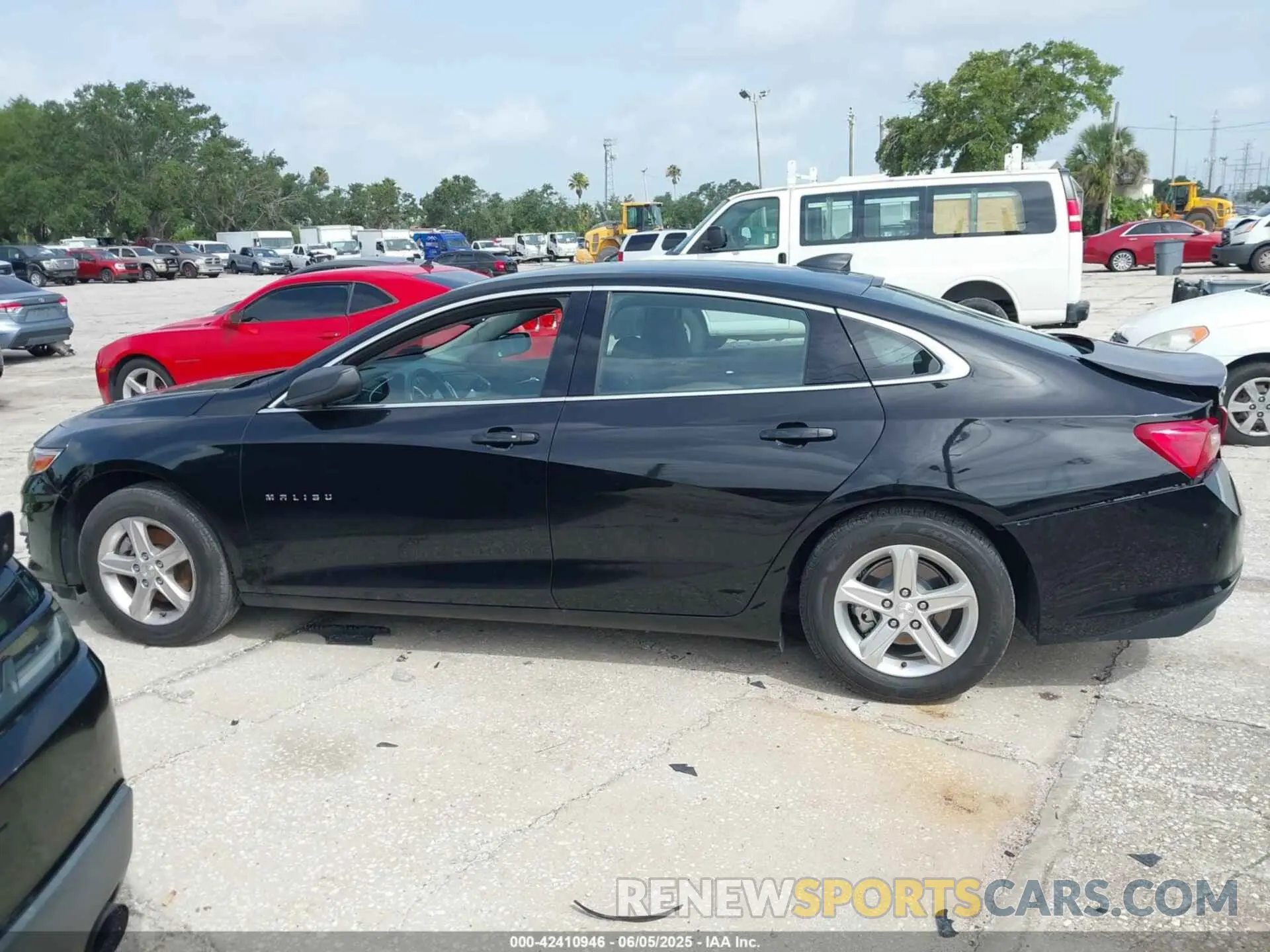 14 Photograph of a damaged car 1G1ZC5ST5PF123618 CHEVROLET MALIBU 2023