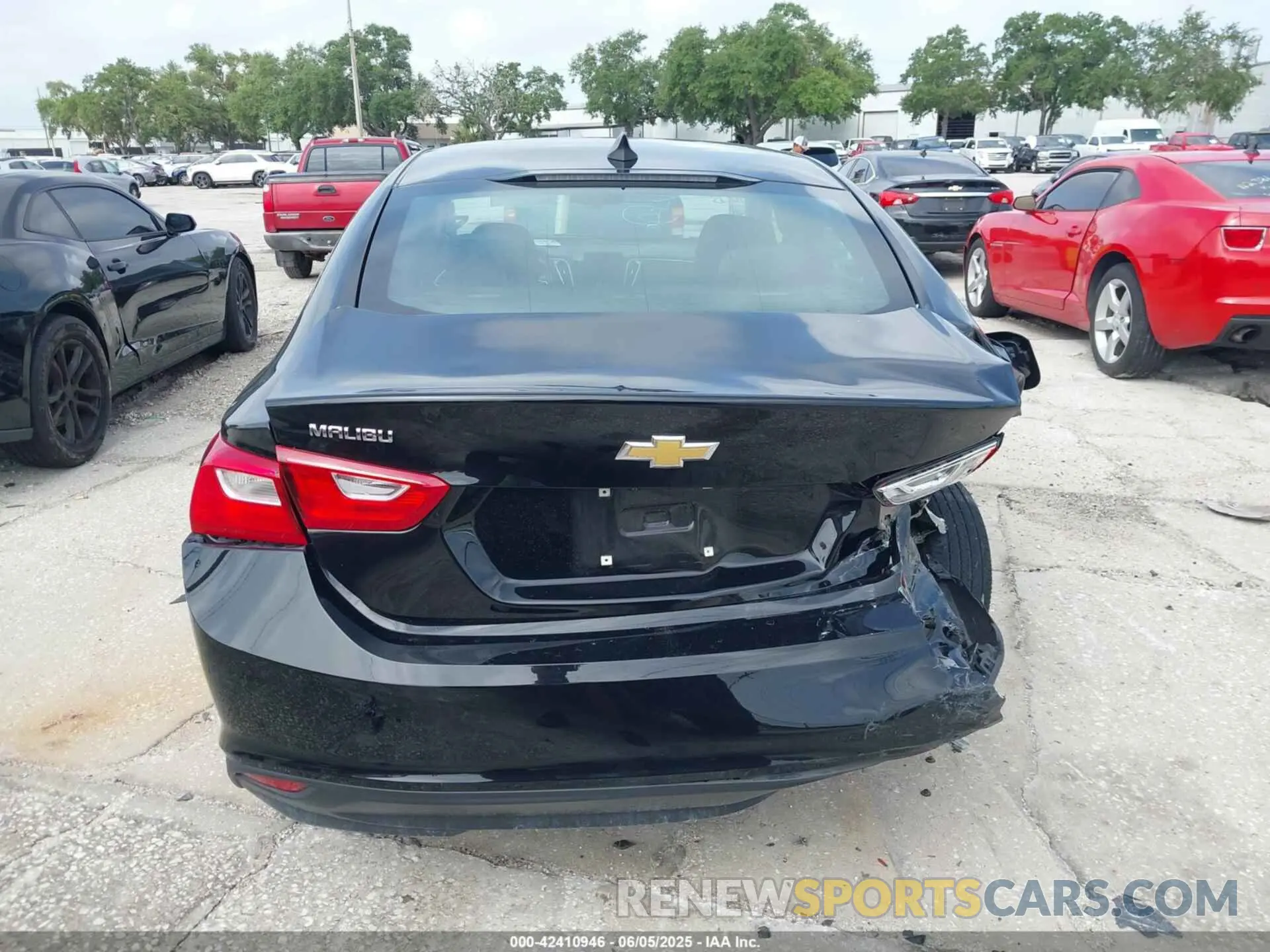 16 Photograph of a damaged car 1G1ZC5ST5PF123618 CHEVROLET MALIBU 2023