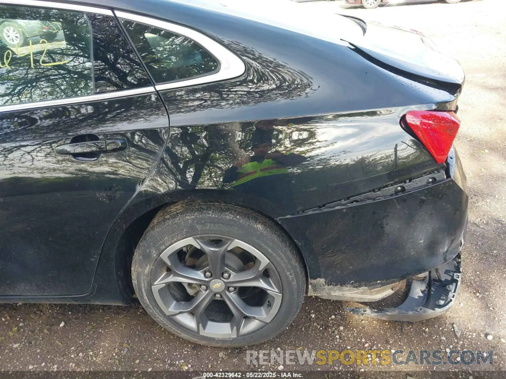 17 Photograph of a damaged car 1G1ZD5ST0PF117139 CHEVROLET MALIBU 2023