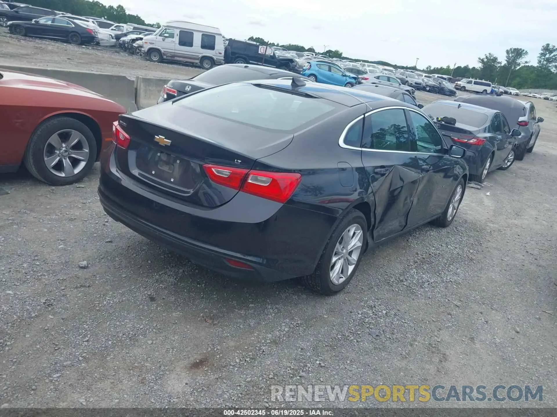 4 Photograph of a damaged car 1G1ZD5ST0PF239743 CHEVROLET MALIBU 2023