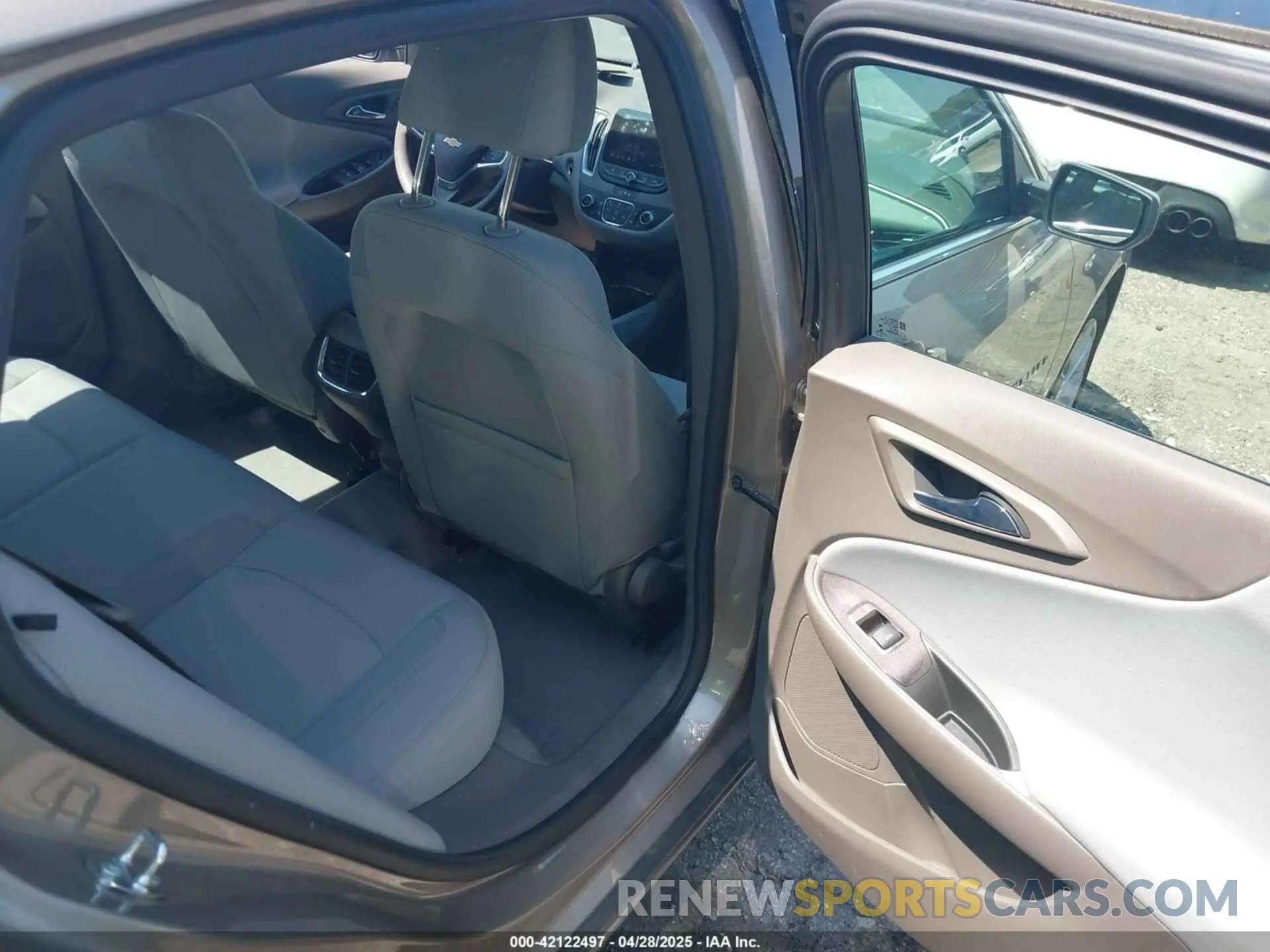 8 Photograph of a damaged car 1G1ZD5ST1PF139747 CHEVROLET MALIBU 2023