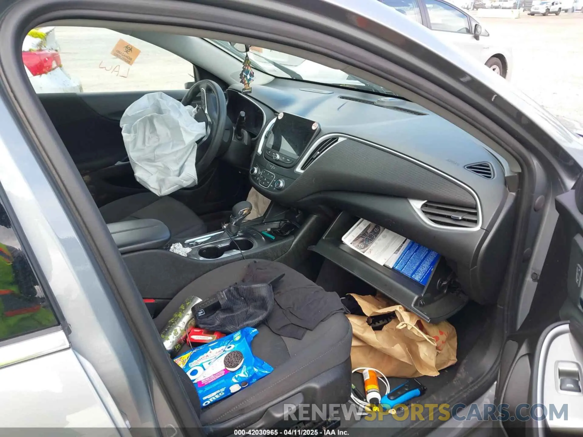 5 Photograph of a damaged car 1G1ZD5ST2PF239002 CHEVROLET MALIBU 2023