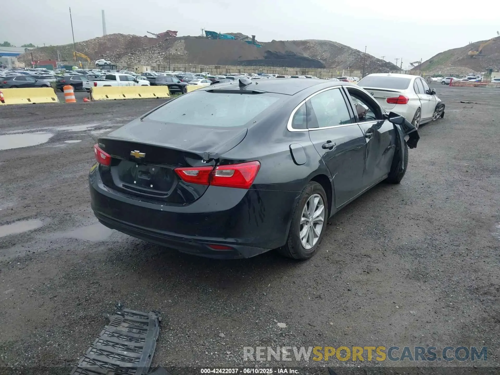 4 Фотография поврежденного автомобиля 1G1ZD5ST3PF135327 CHEVROLET MALIBU 2023