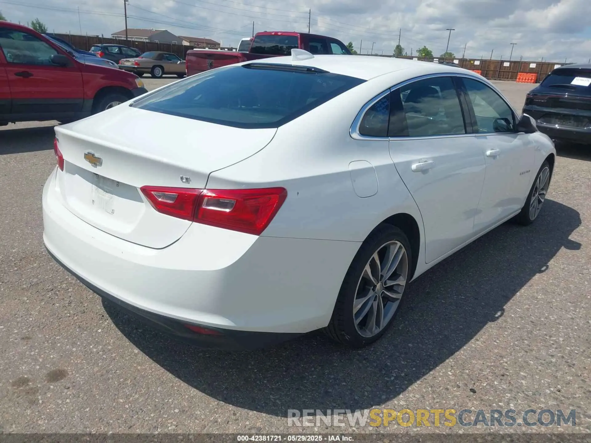 4 Photograph of a damaged car 1G1ZD5ST3PF171678 CHEVROLET MALIBU 2023