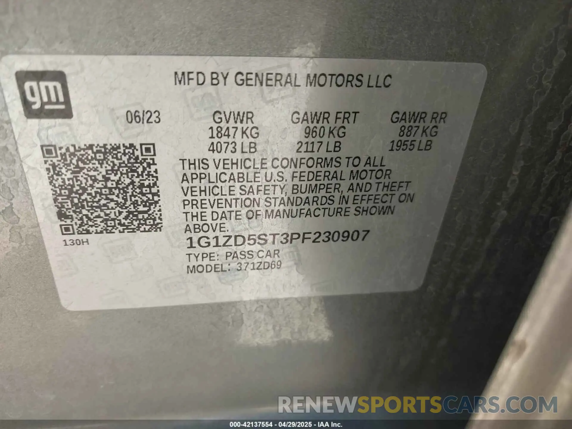 9 Photograph of a damaged car 1G1ZD5ST3PF230907 CHEVROLET MALIBU 2023