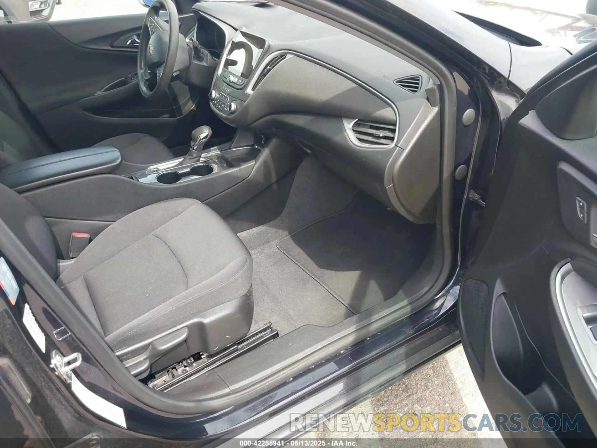 5 Фотография поврежденного автомобиля 1G1ZD5ST6PF171870 CHEVROLET MALIBU 2023
