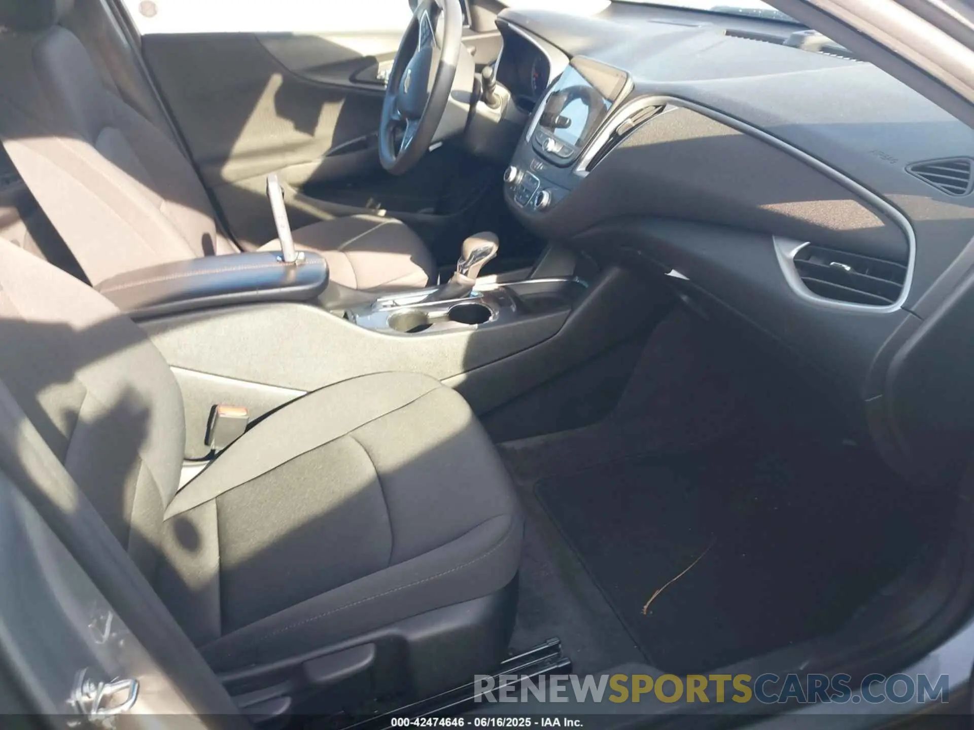 5 Photograph of a damaged car 1G1ZD5ST8PF236489 CHEVROLET MALIBU 2023
