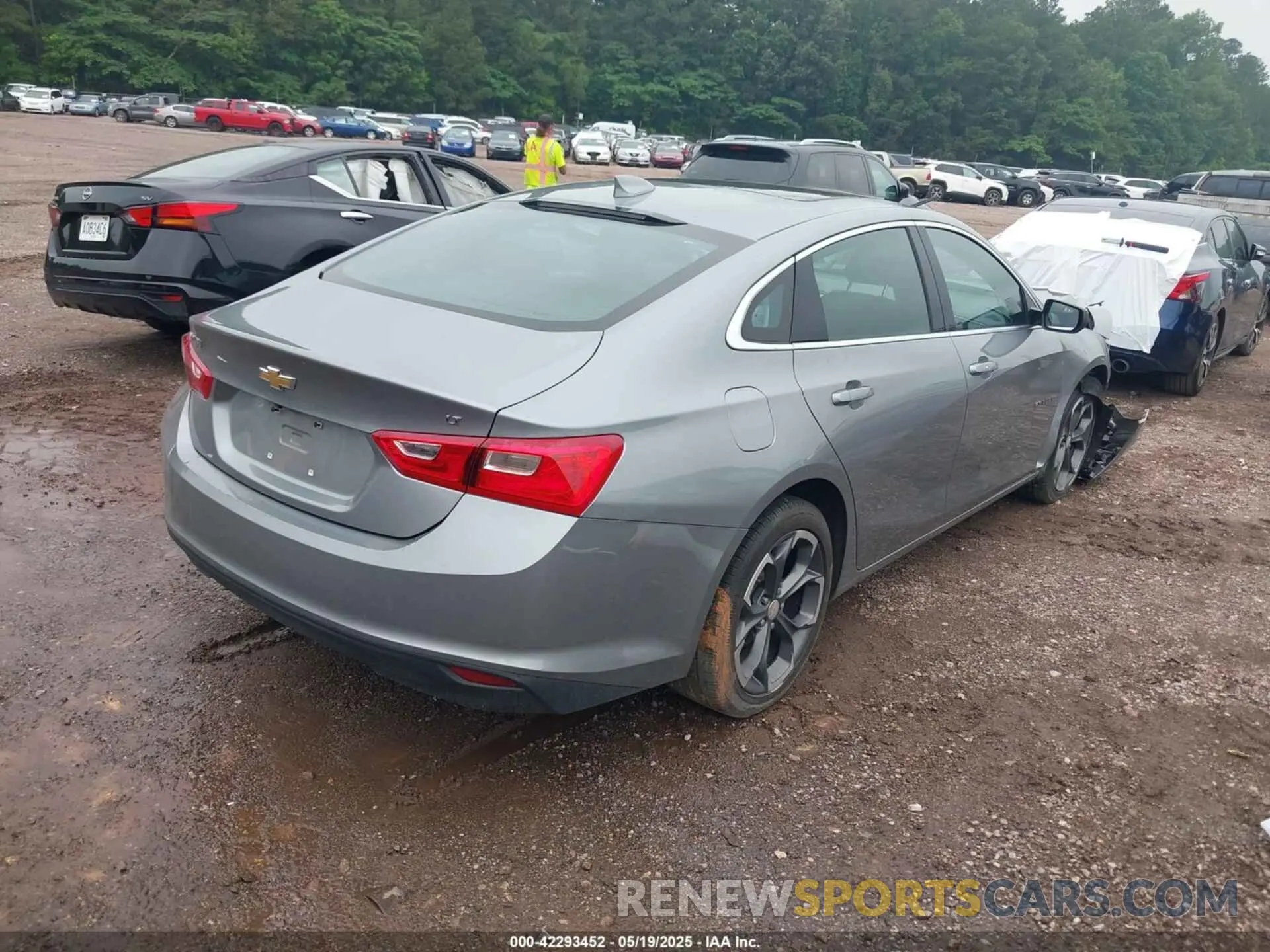 4 Photograph of a damaged car 1G1ZD5ST8PF239148 CHEVROLET MALIBU 2023