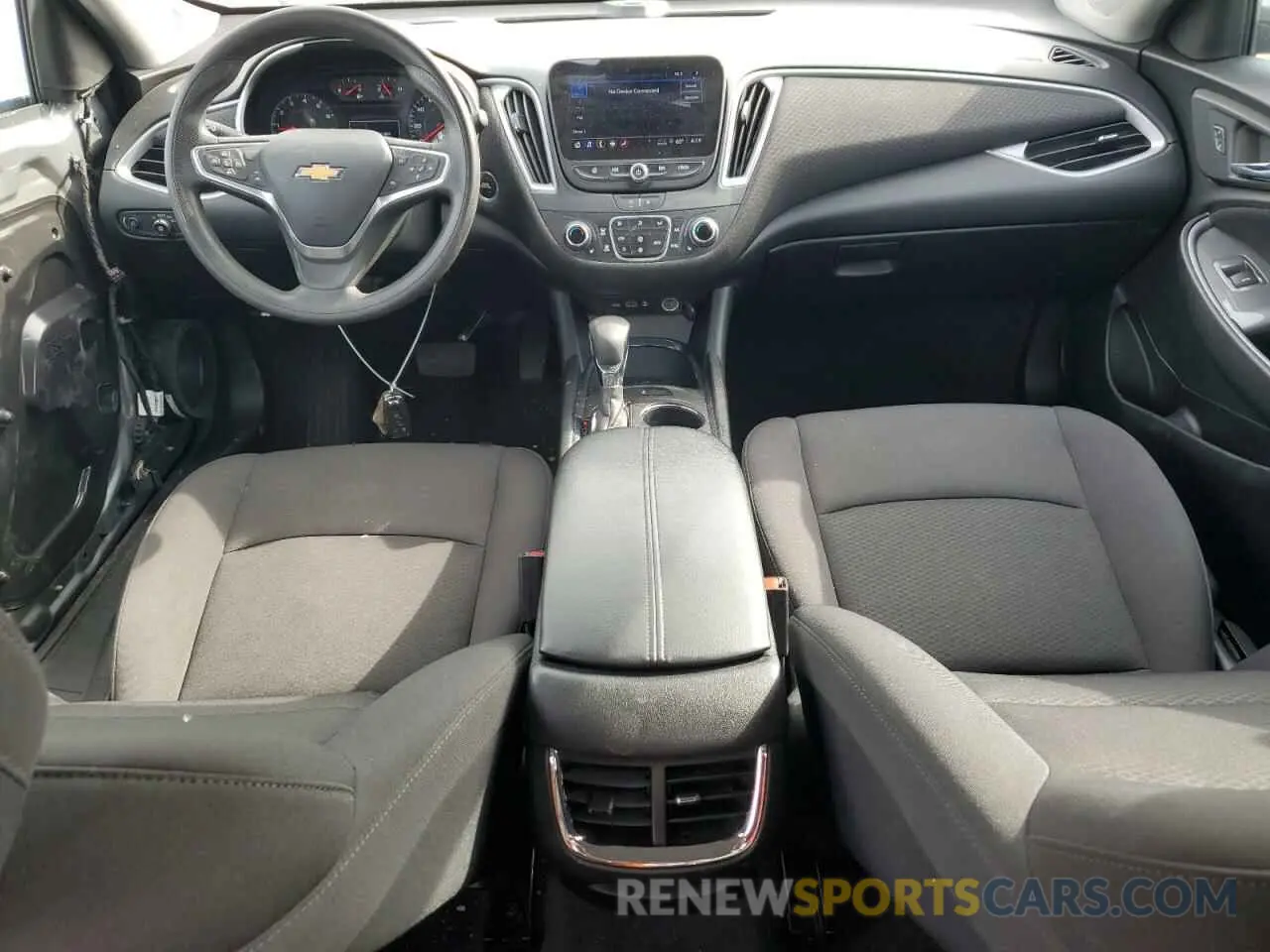 8 Фотография поврежденного автомобиля 1G1ZD5STXPF164789 CHEVROLET MALIBU 2023