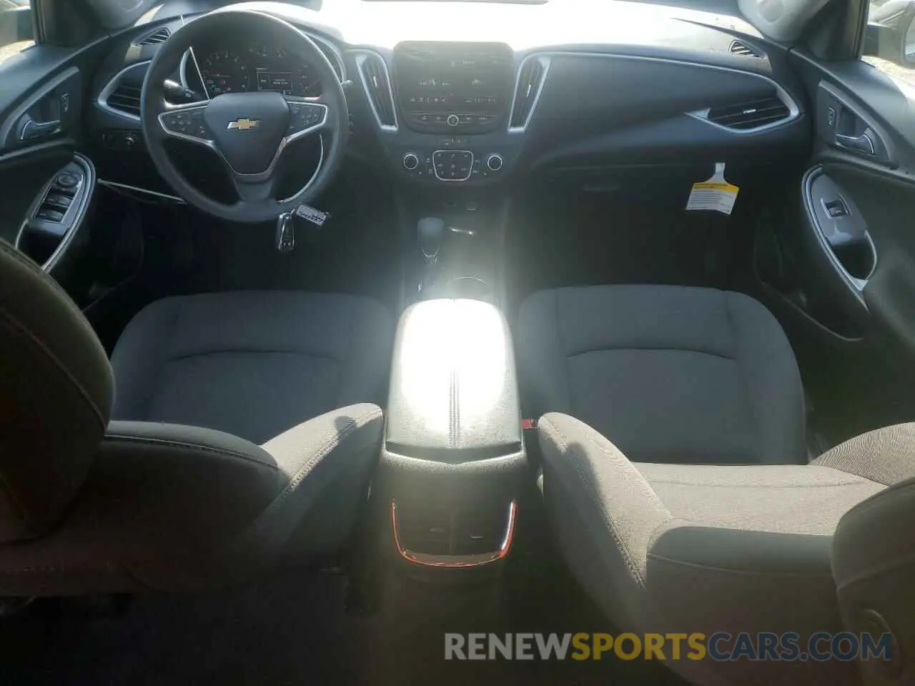 8 Фотография поврежденного автомобиля 1G1ZD5STXPF189787 CHEVROLET MALIBU 2023