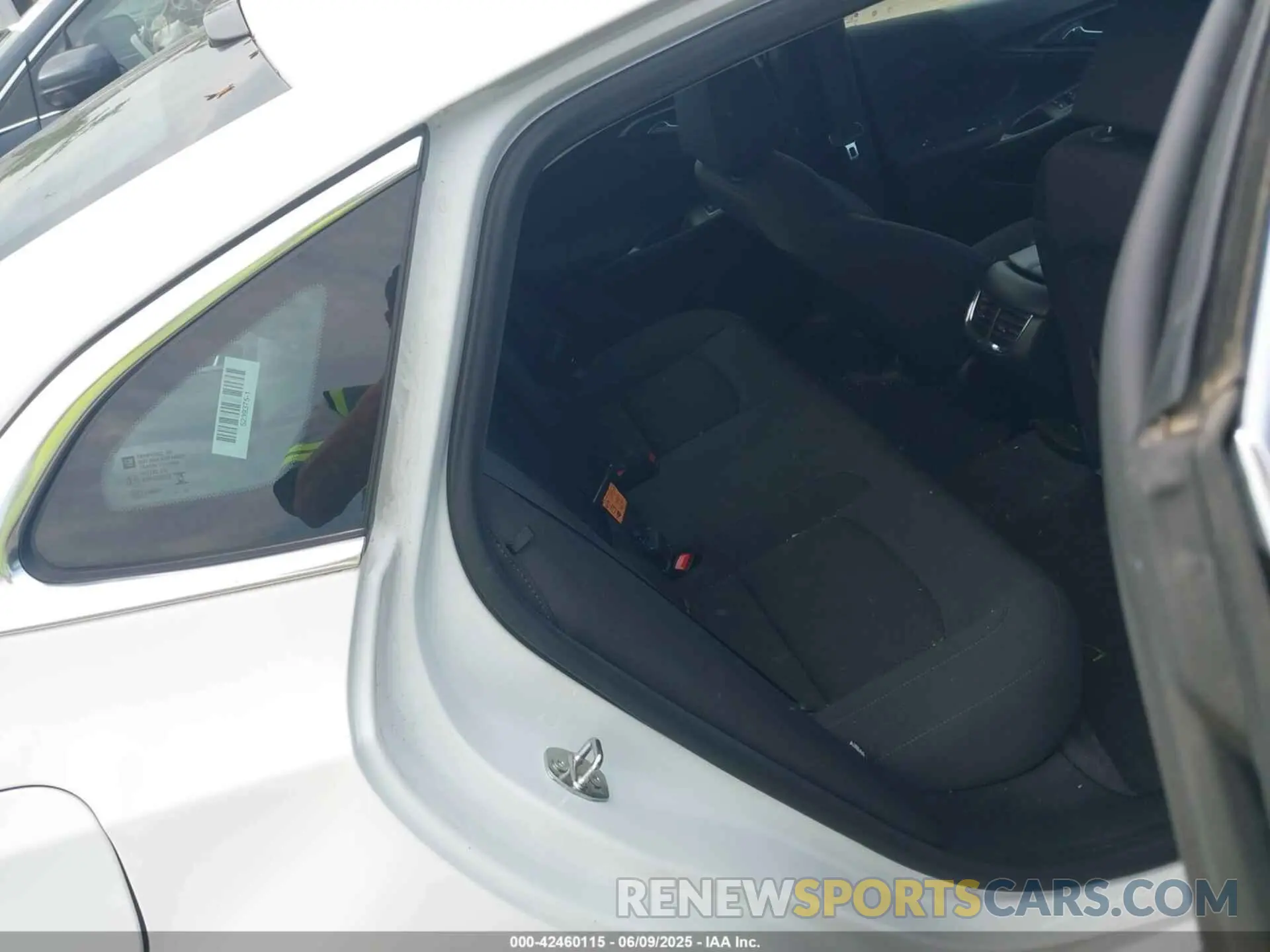 8 Фотография поврежденного автомобиля 1G1ZD5STXPF232430 CHEVROLET MALIBU 2023