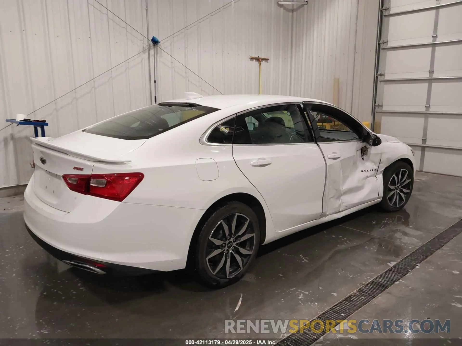4 Photograph of a damaged car 1G1ZG5ST6PF121526 CHEVROLET MALIBU 2023