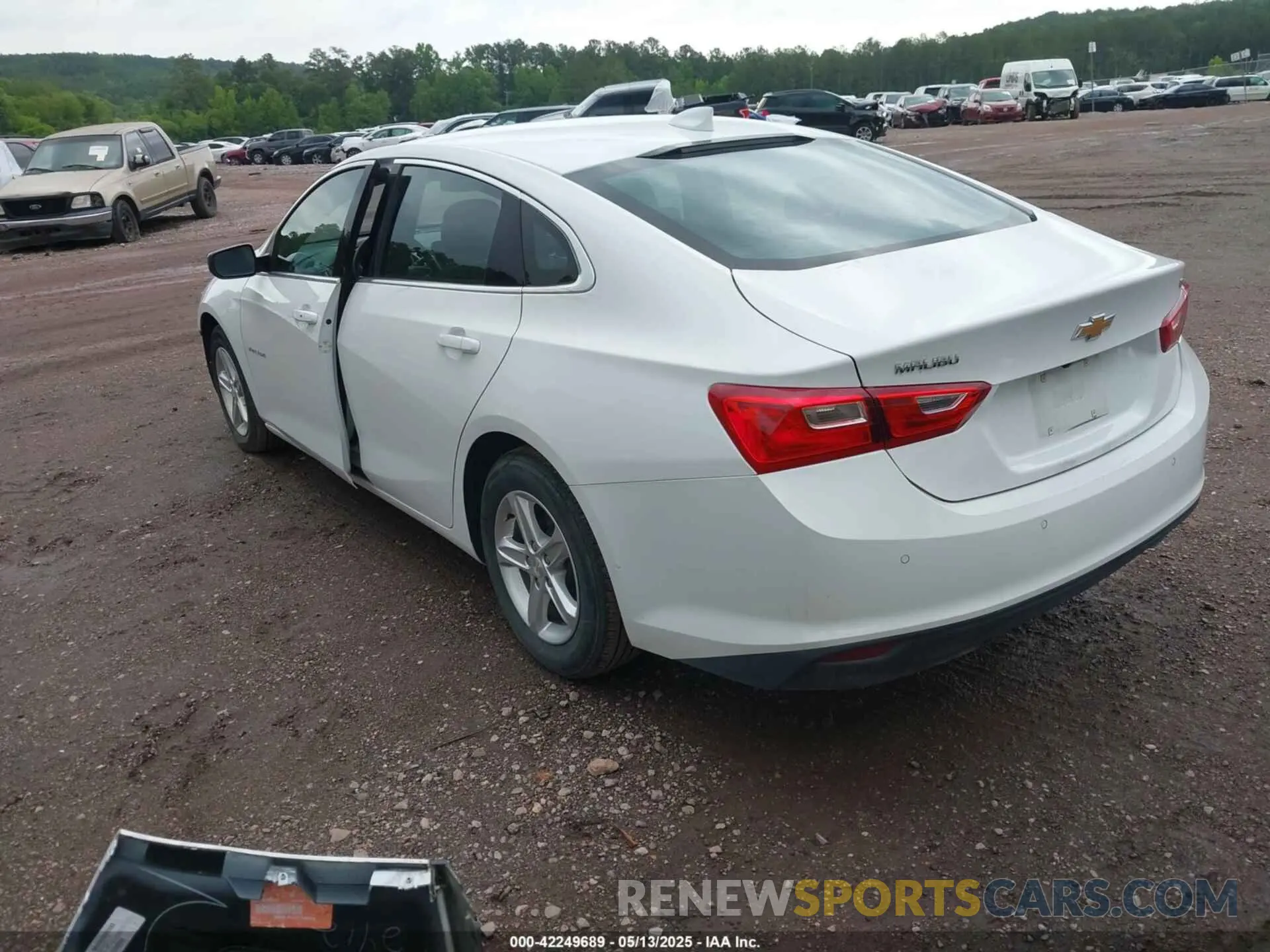3 Photograph of a damaged car 1G1ZD5ST1RF121543 CHEVROLET MALIBU 2024