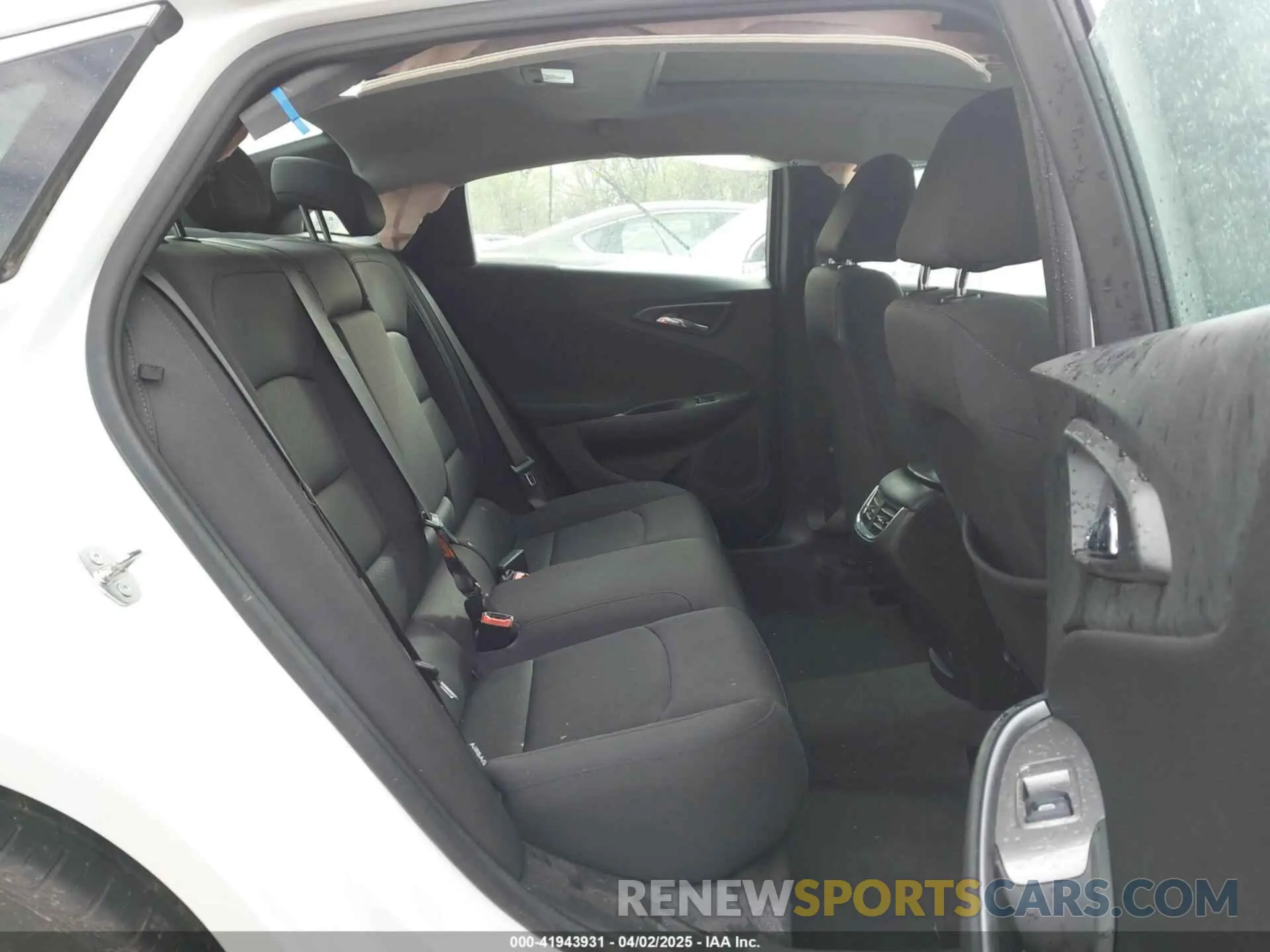 8 Photograph of a damaged car 1G1ZD5ST5RF128382 CHEVROLET MALIBU 2024