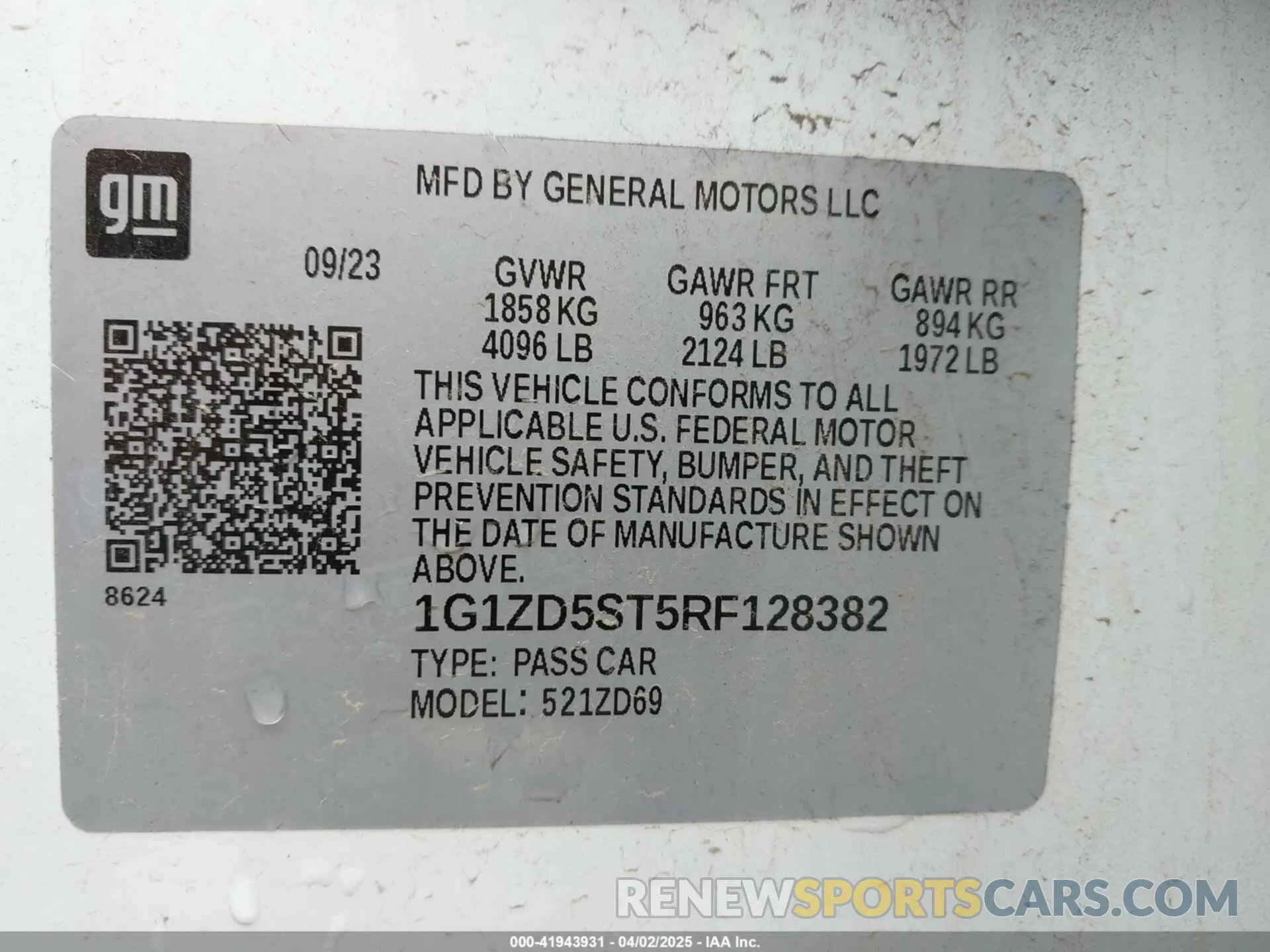 9 Photograph of a damaged car 1G1ZD5ST5RF128382 CHEVROLET MALIBU 2024