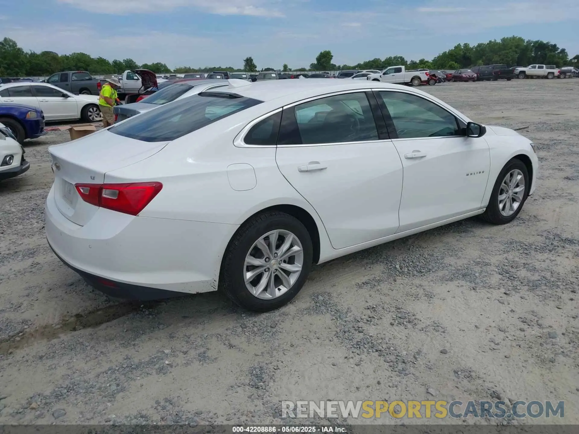 4 Фотография поврежденного автомобиля 1G1ZD5ST7RF105489 CHEVROLET MALIBU 2024