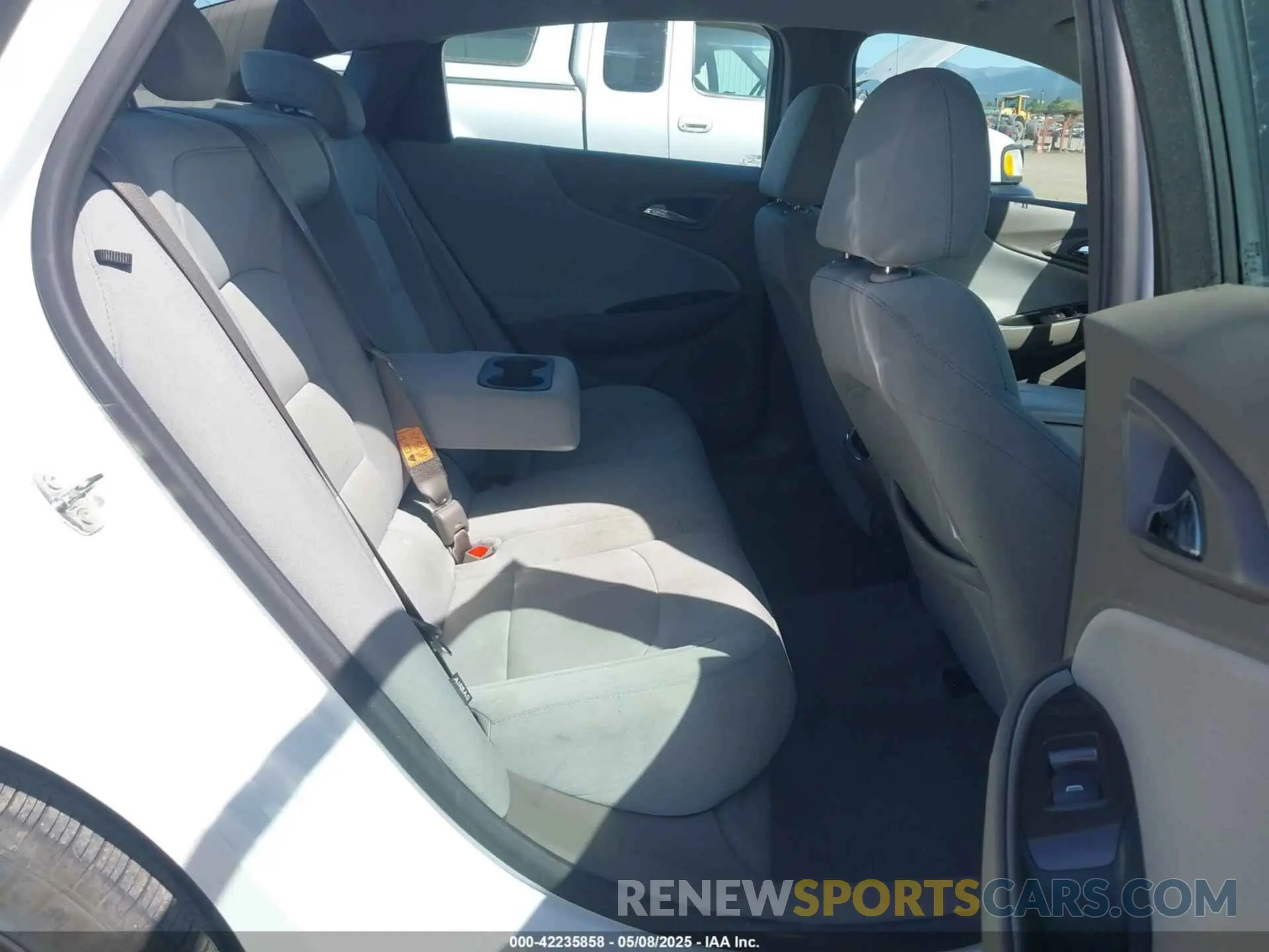 8 Photograph of a damaged car 1G1ZD5ST8RF107641 CHEVROLET MALIBU 2024