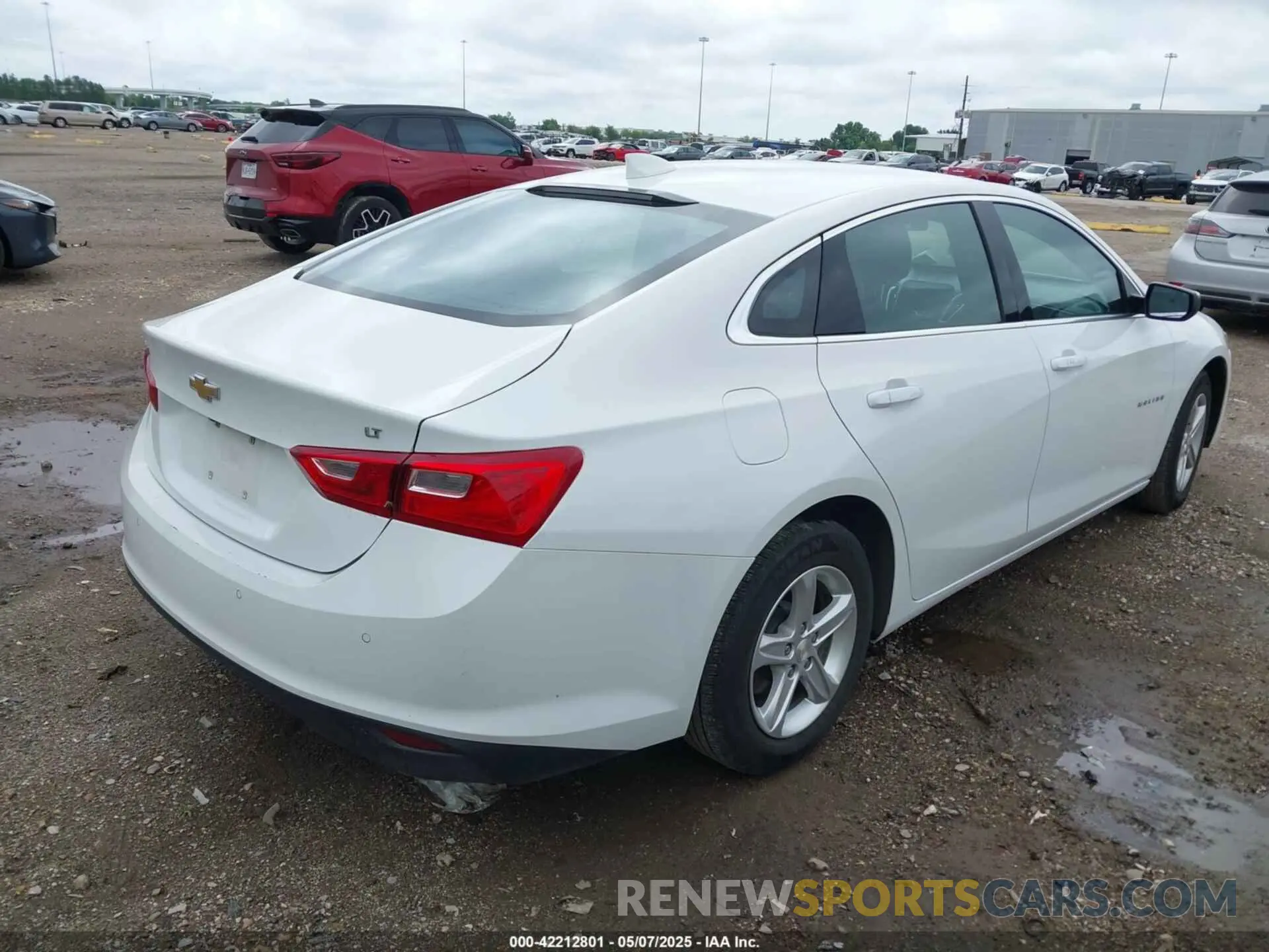 4 Photograph of a damaged car 1G1ZD5ST8RF123029 CHEVROLET MALIBU 2024