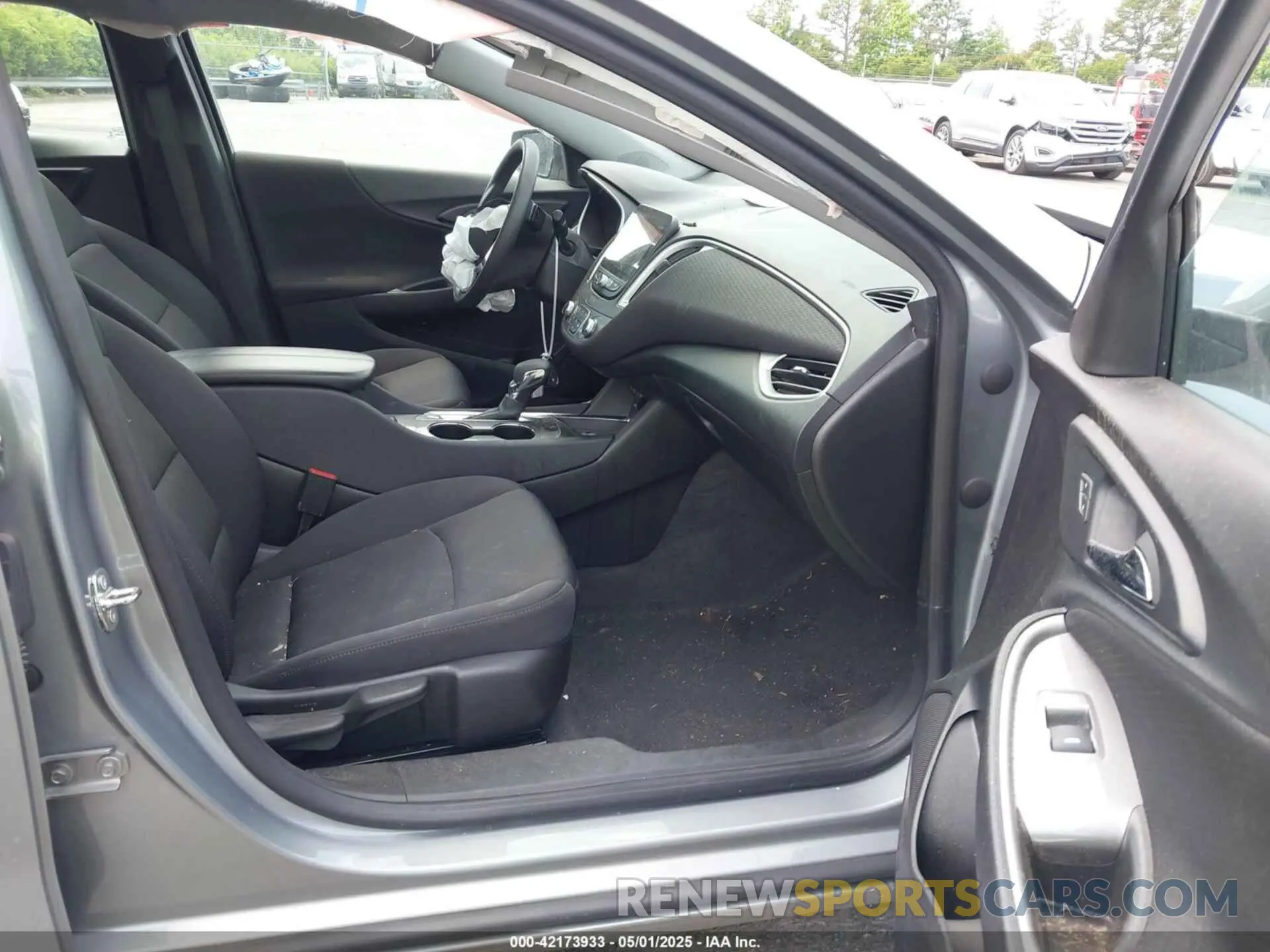 5 Photograph of a damaged car 1G1ZD5ST8RF136492 CHEVROLET MALIBU 2024