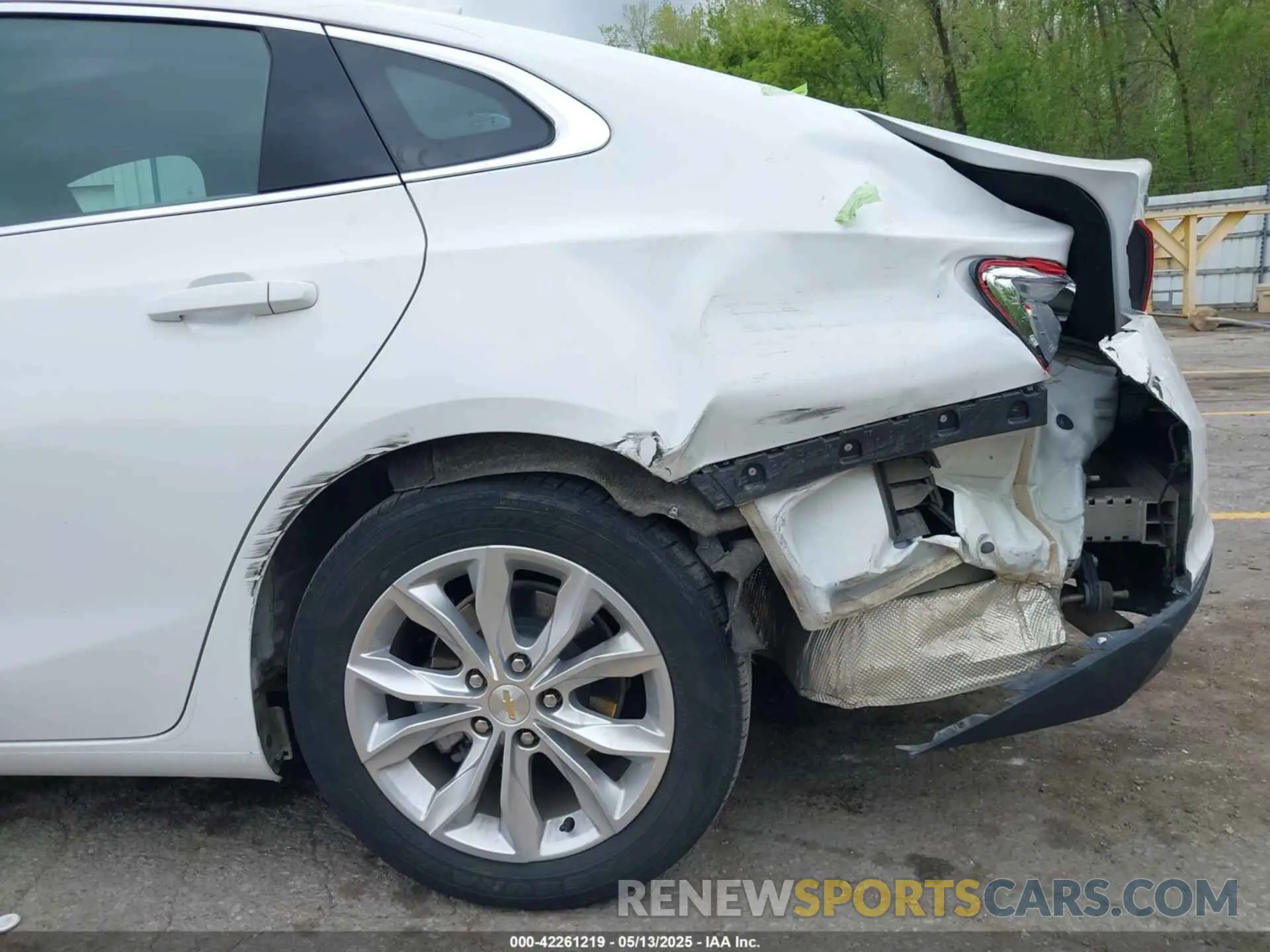 18 Photograph of a damaged car 1G1ZD5ST9RF127736 CHEVROLET MALIBU 2024