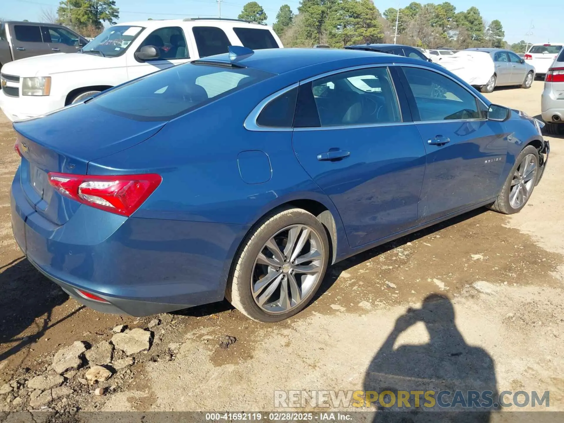 4 Photograph of a damaged car 1G1ZE5ST4RF242337 CHEVROLET MALIBU 2024